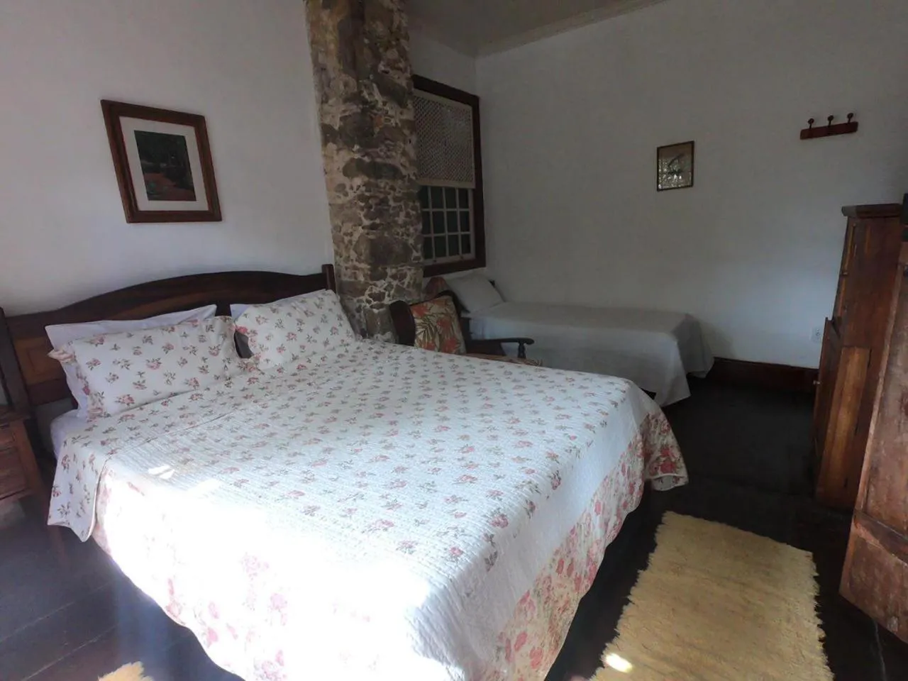 Decorative detail in Pousada Arte Colonial - Casarão Histórico do Séc XVIII - Lancha Própria