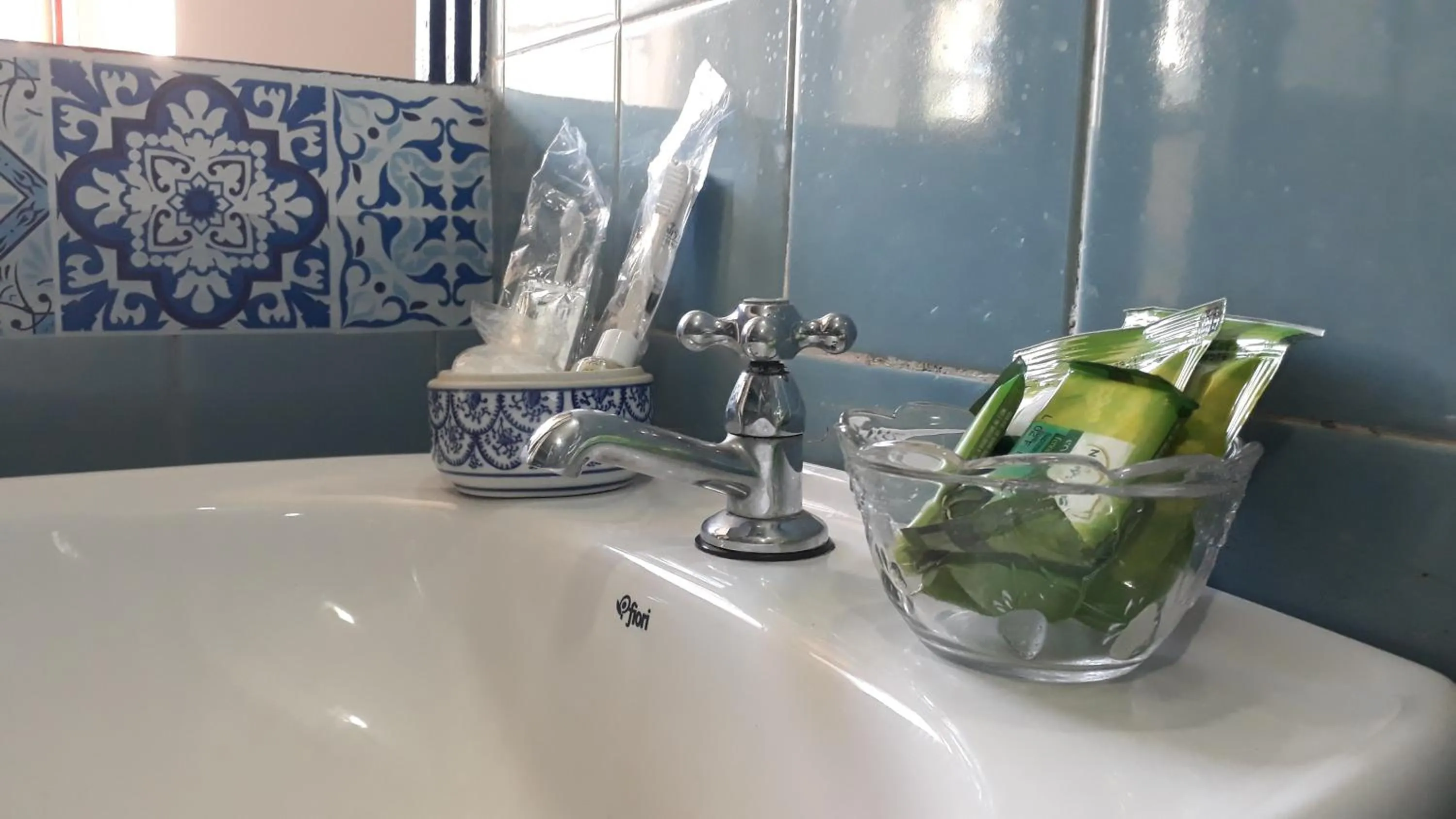 Bathroom in Pousada Arte Colonial - Casarão Histórico do Séc XVIII - Lancha Própria