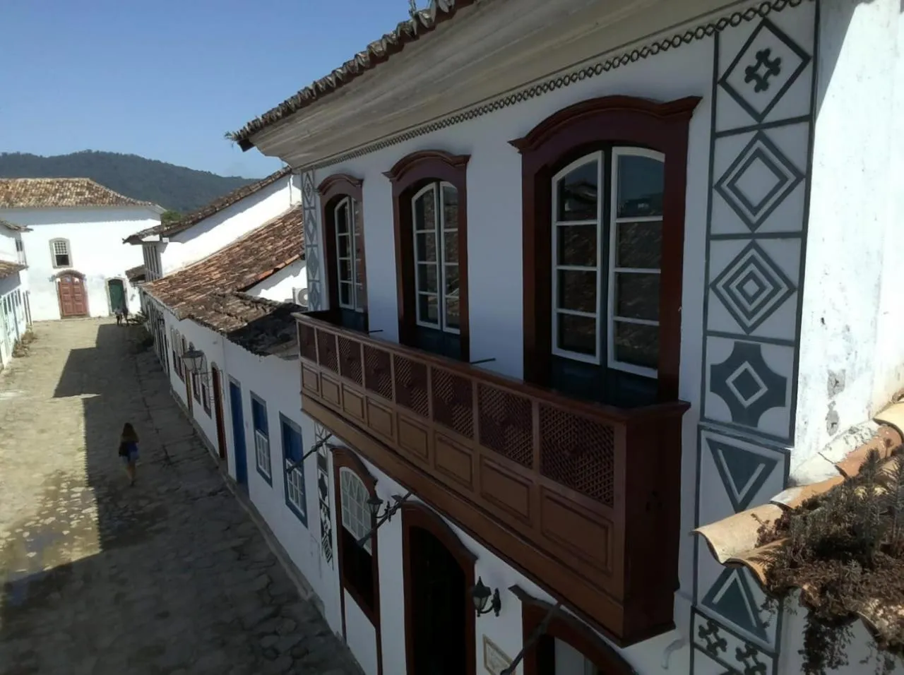 Facade/entrance in Pousada Arte Colonial - Casarão Histórico do Séc XVIII - Lancha Própria