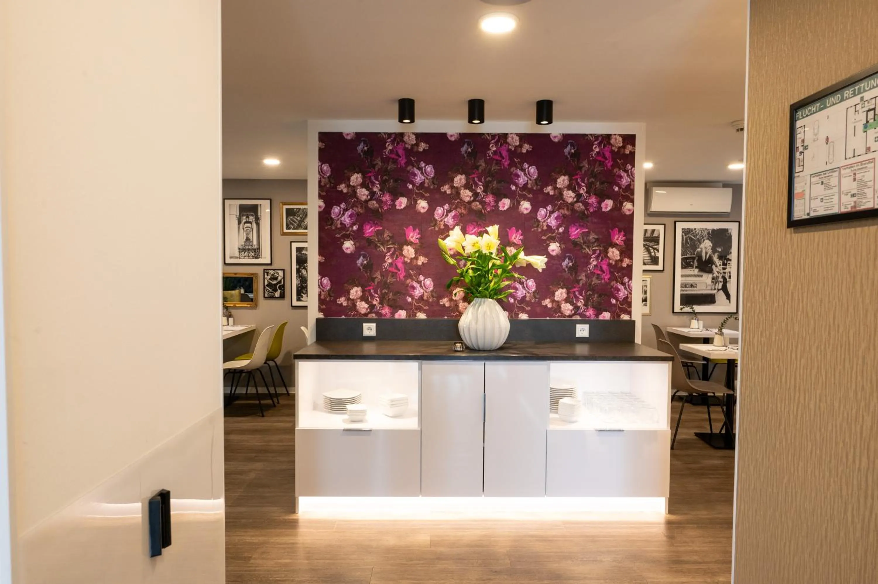 Breakfast in V Boutique Hotel Böblingen