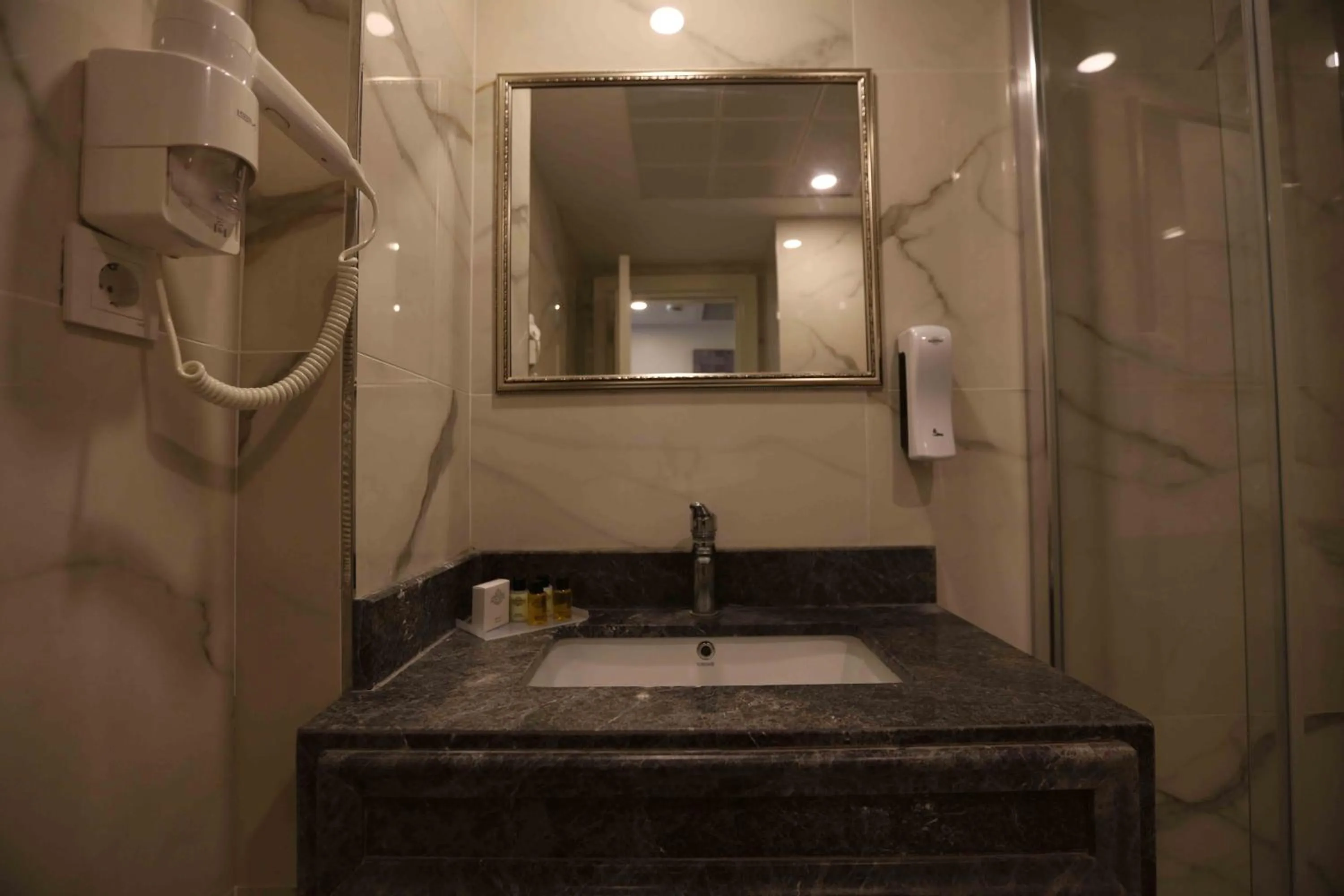 Bathroom in Palde Hotel & Spa