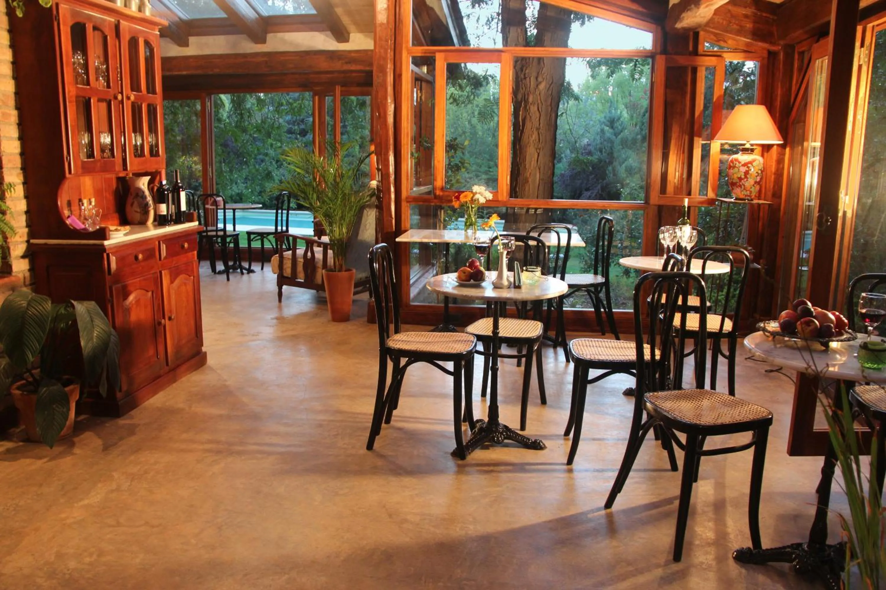 Restaurant/places to eat in Casa Glebinias