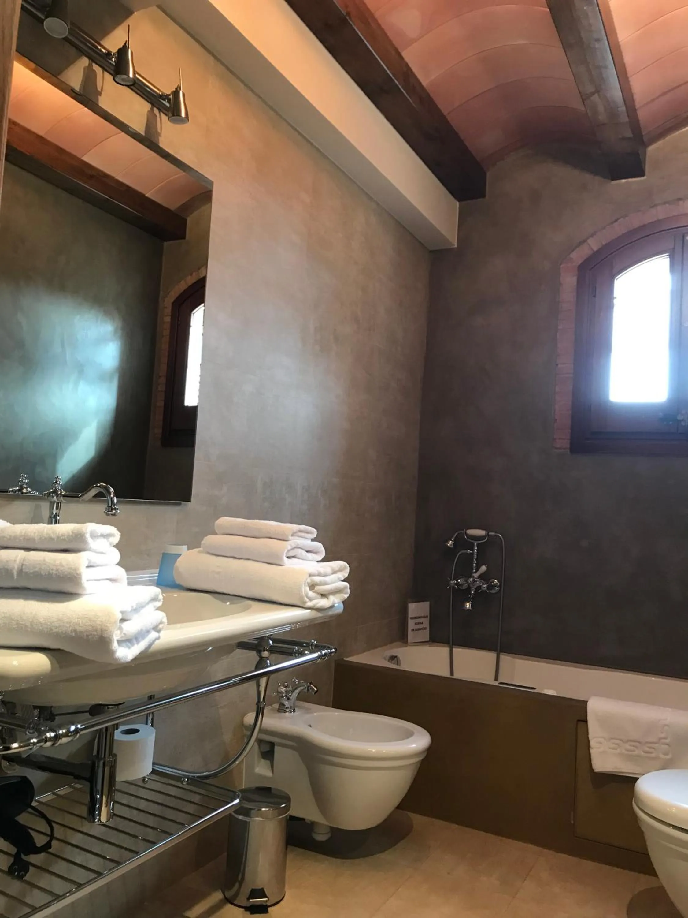 Bathroom in Hotel Rural Can Vila