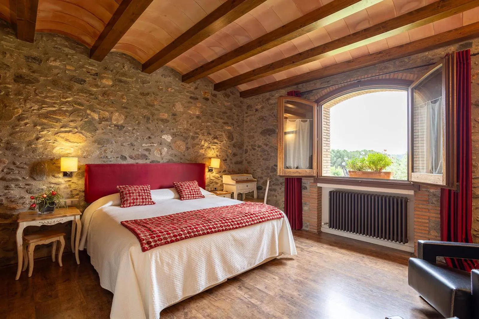 Bed in Hotel Rural Can Vila