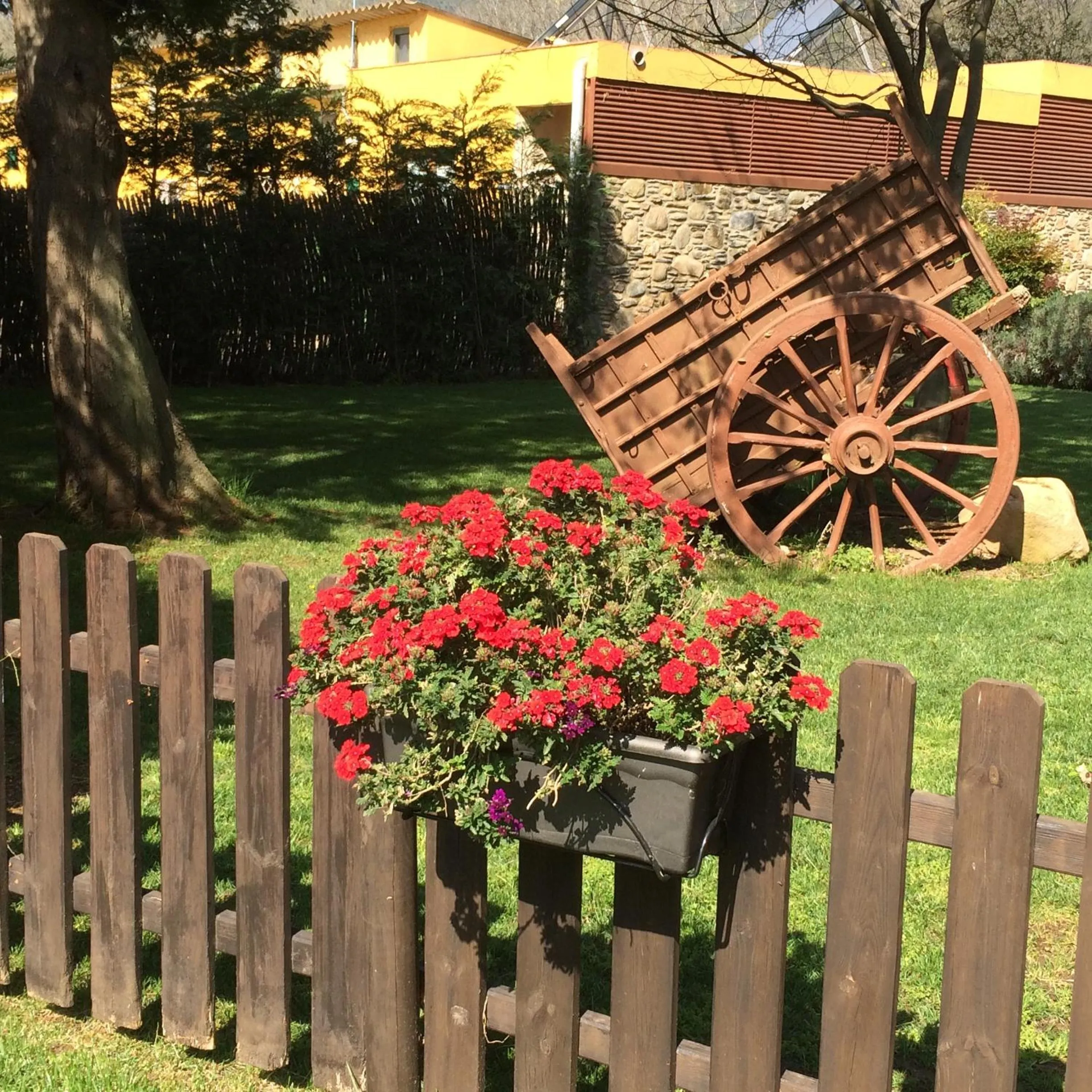 Garden in Hotel Rural Can Vila