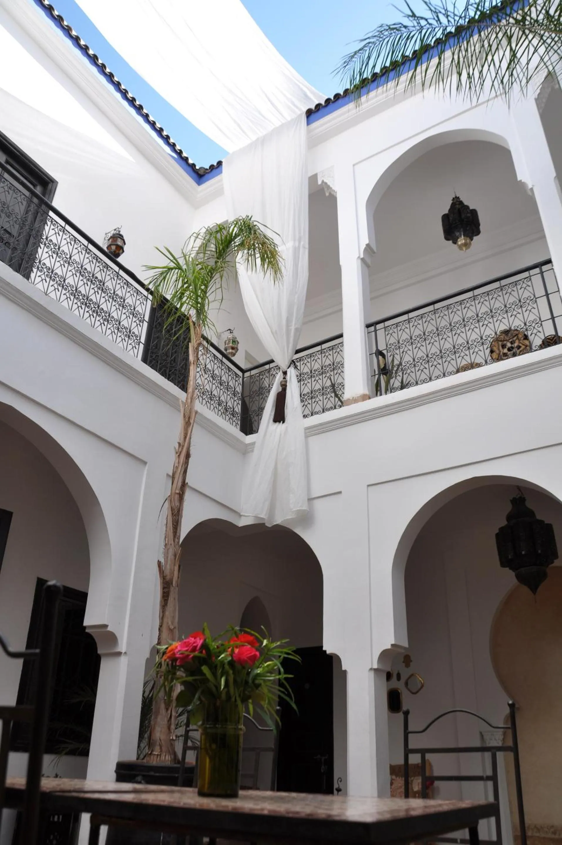 Property building in Riad Sin