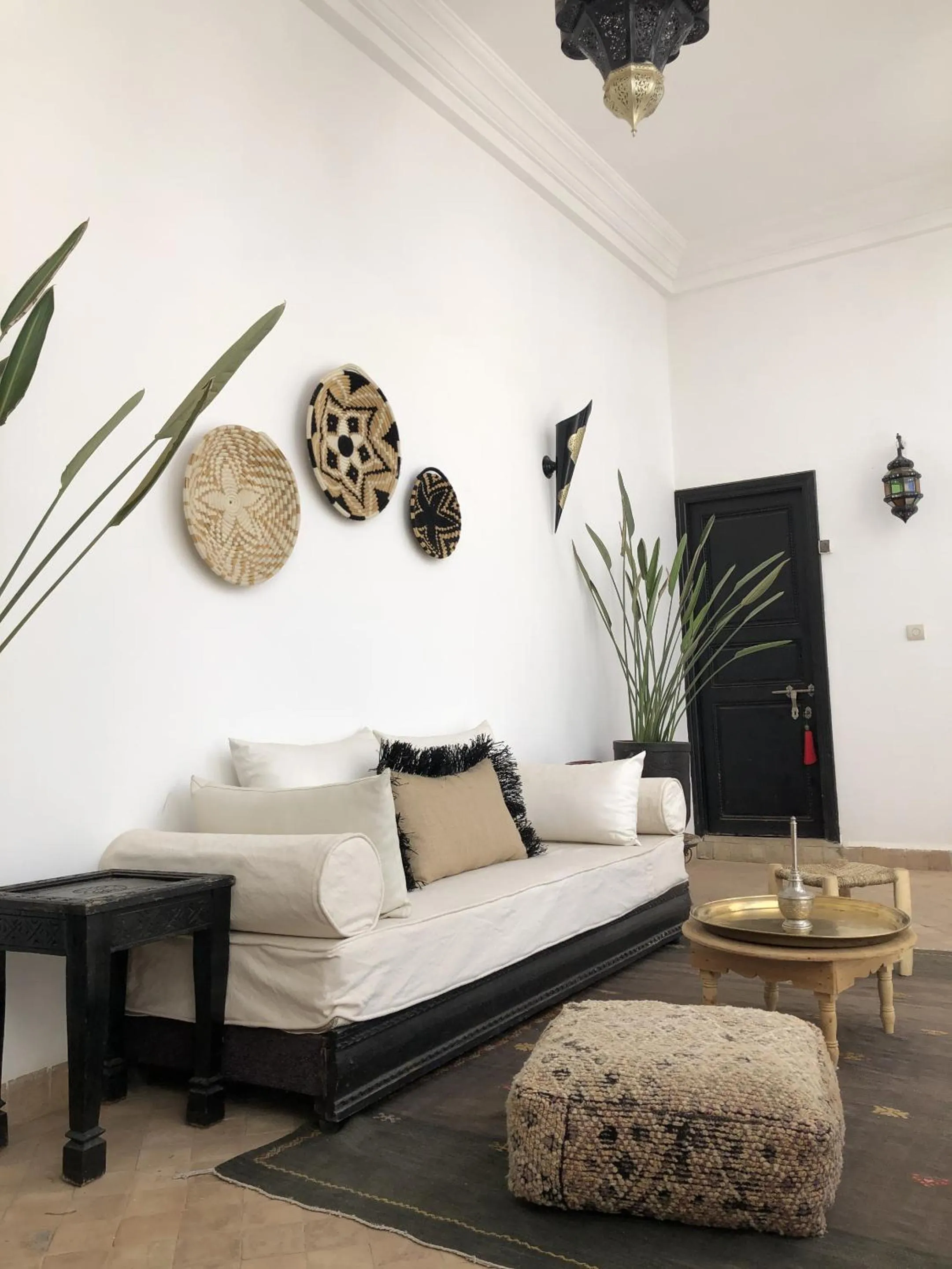 Property building in Riad Sin