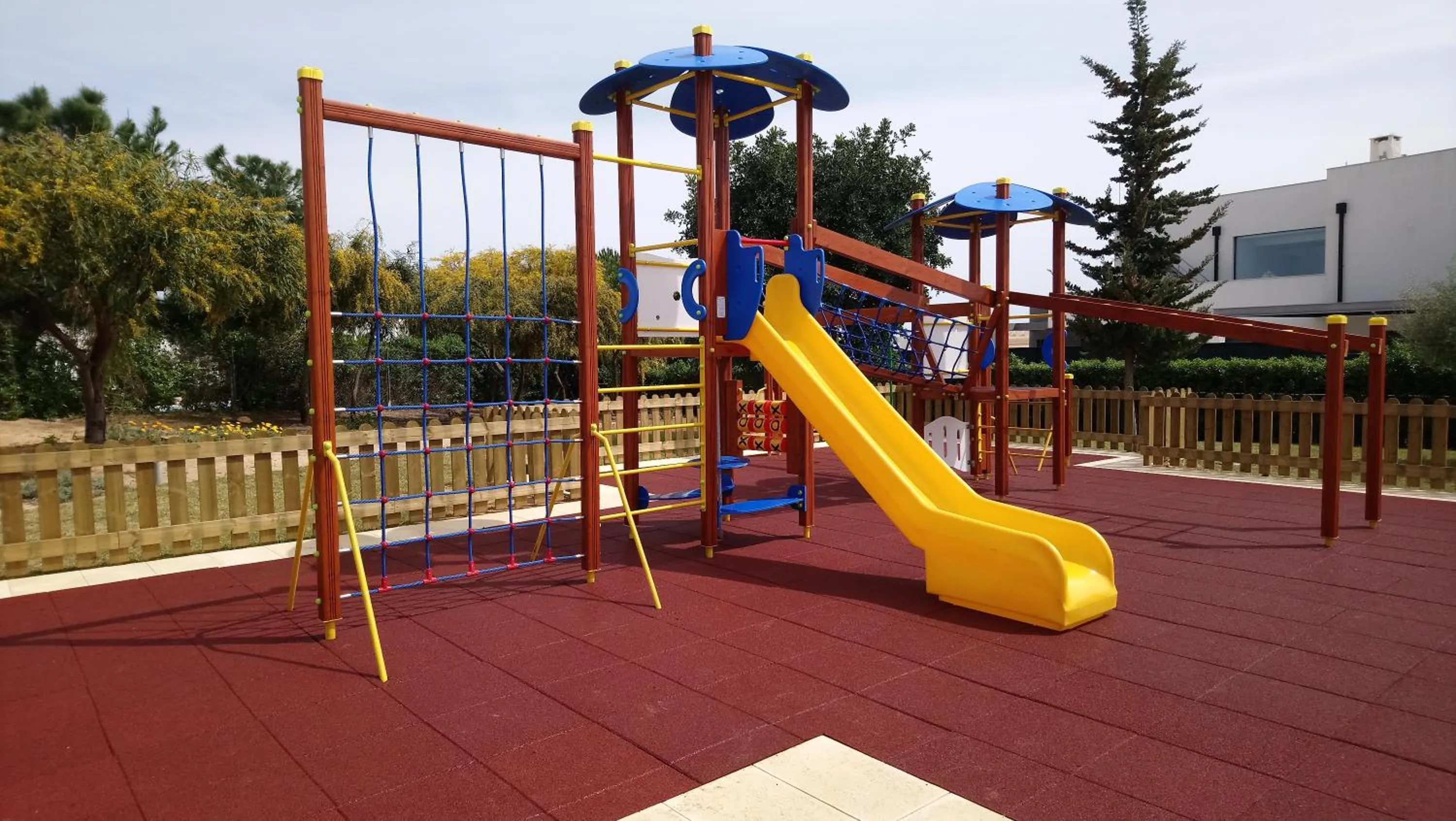 Children play ground in Quinta Das Figueirinhas & Quintinha Village