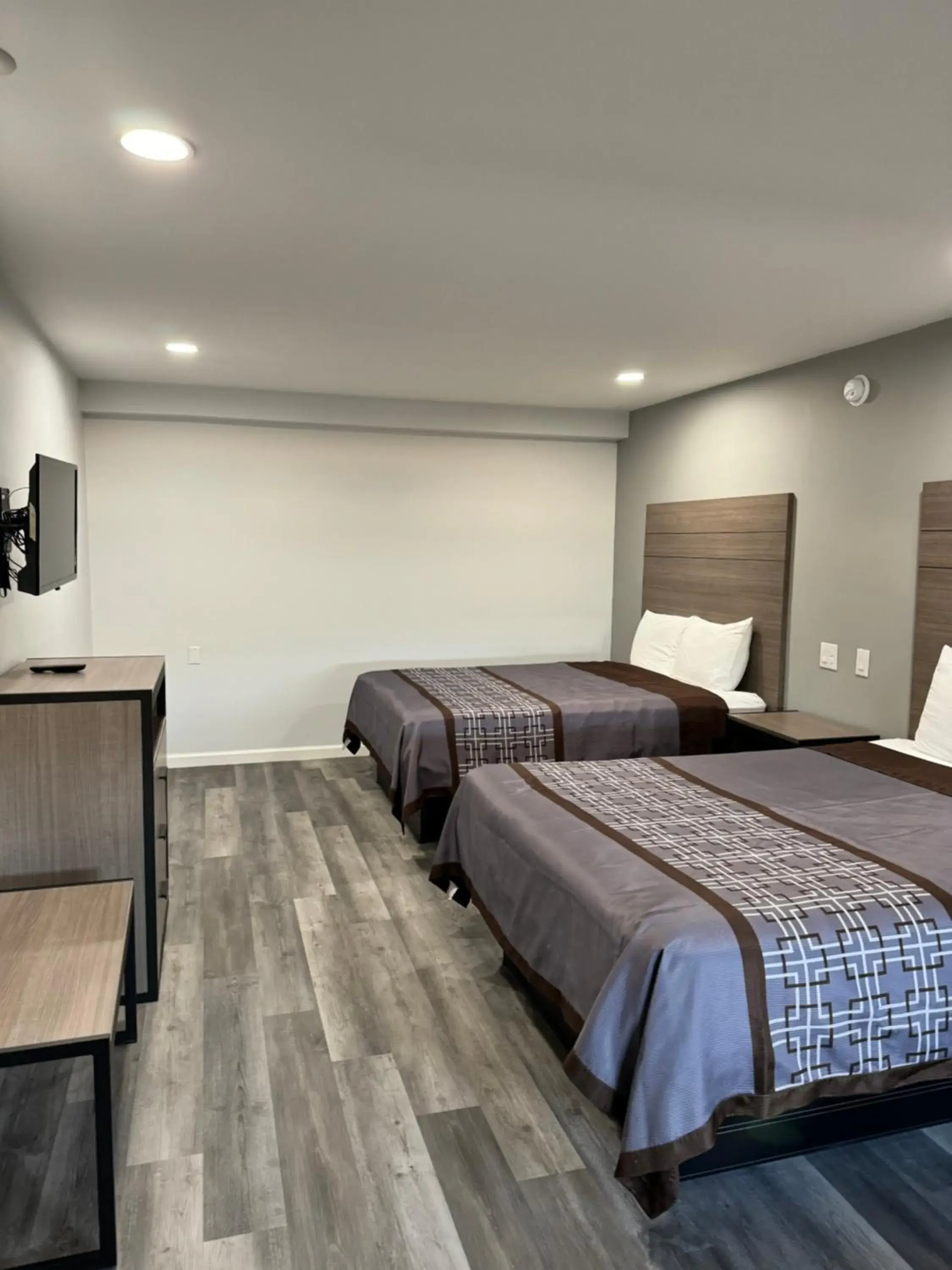 Family Suite - Non-Smoking in Continental Inn and Suites Nacogdoches TX SFA University Downtown Family Suite - Non-Smoking in Continental Inn and Suites Nacogdoches TX SFA University Downtown