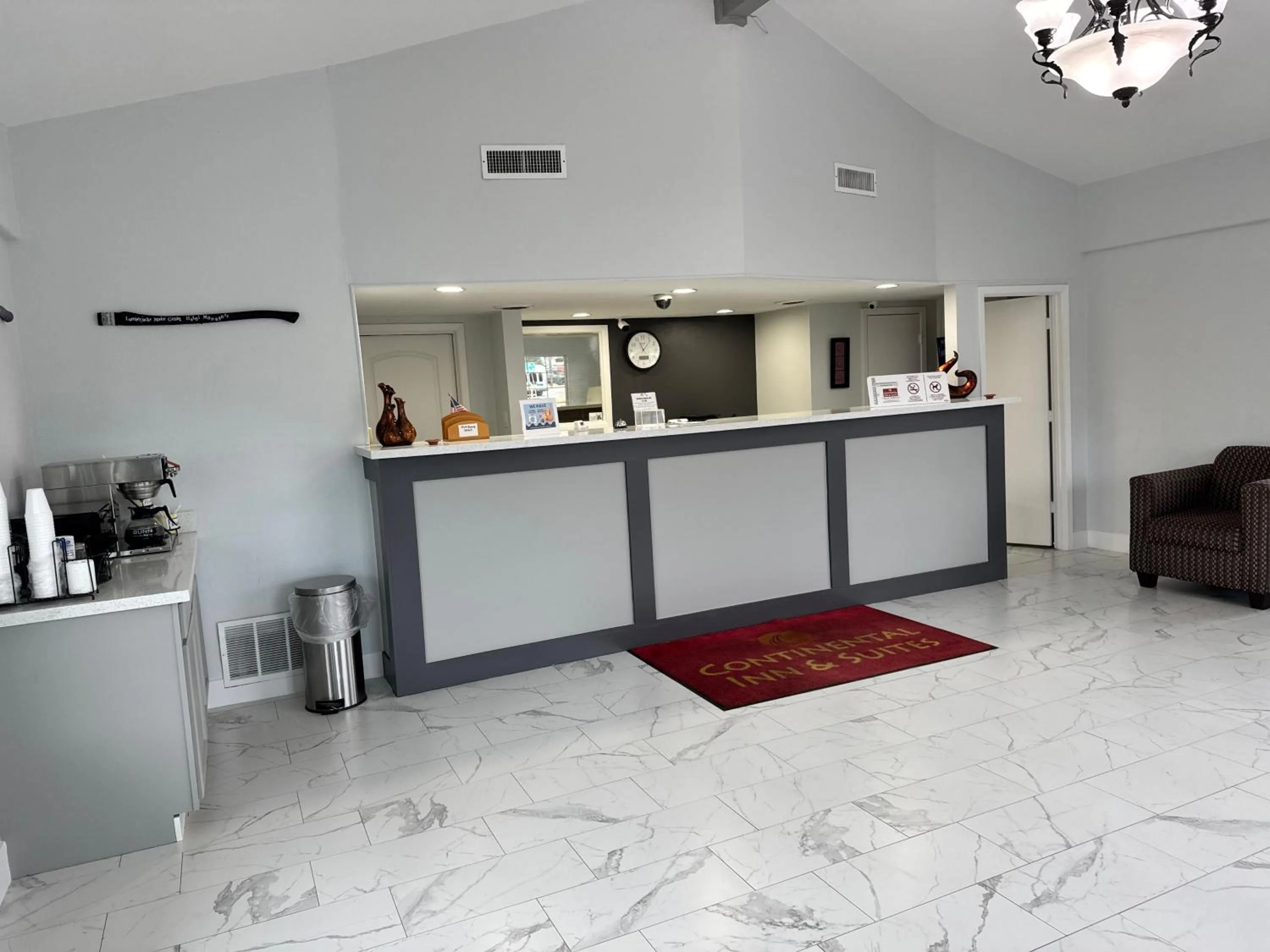 Coffee/tea facilities in Continental Inn and Suites Nacogdoches TX SFA University Downtown