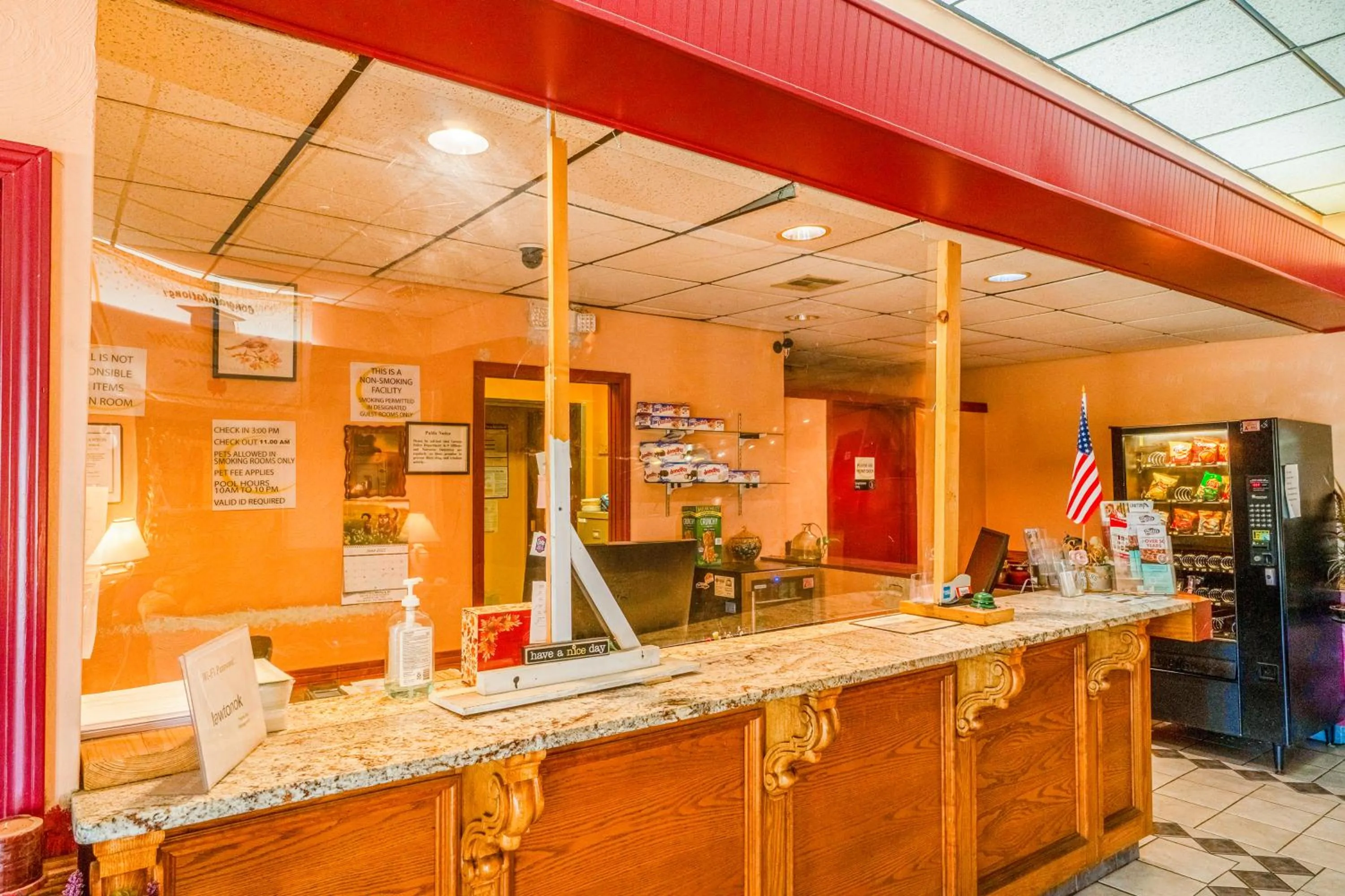 Lobby or reception in Castle inn & suites by OYO Lawton