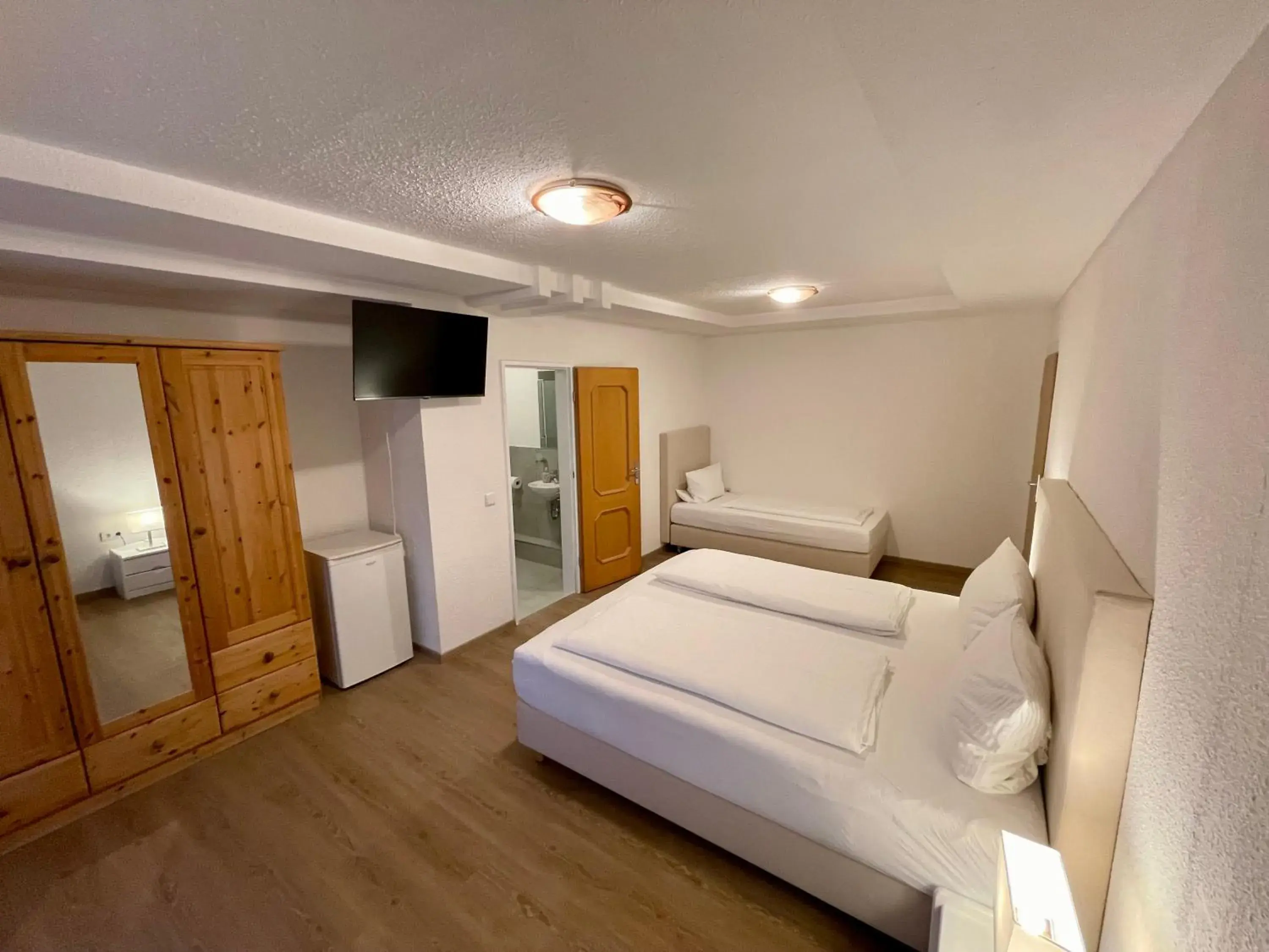 Standard Triple Room in Pension Frisia Standard Triple Room in Pension Frisia