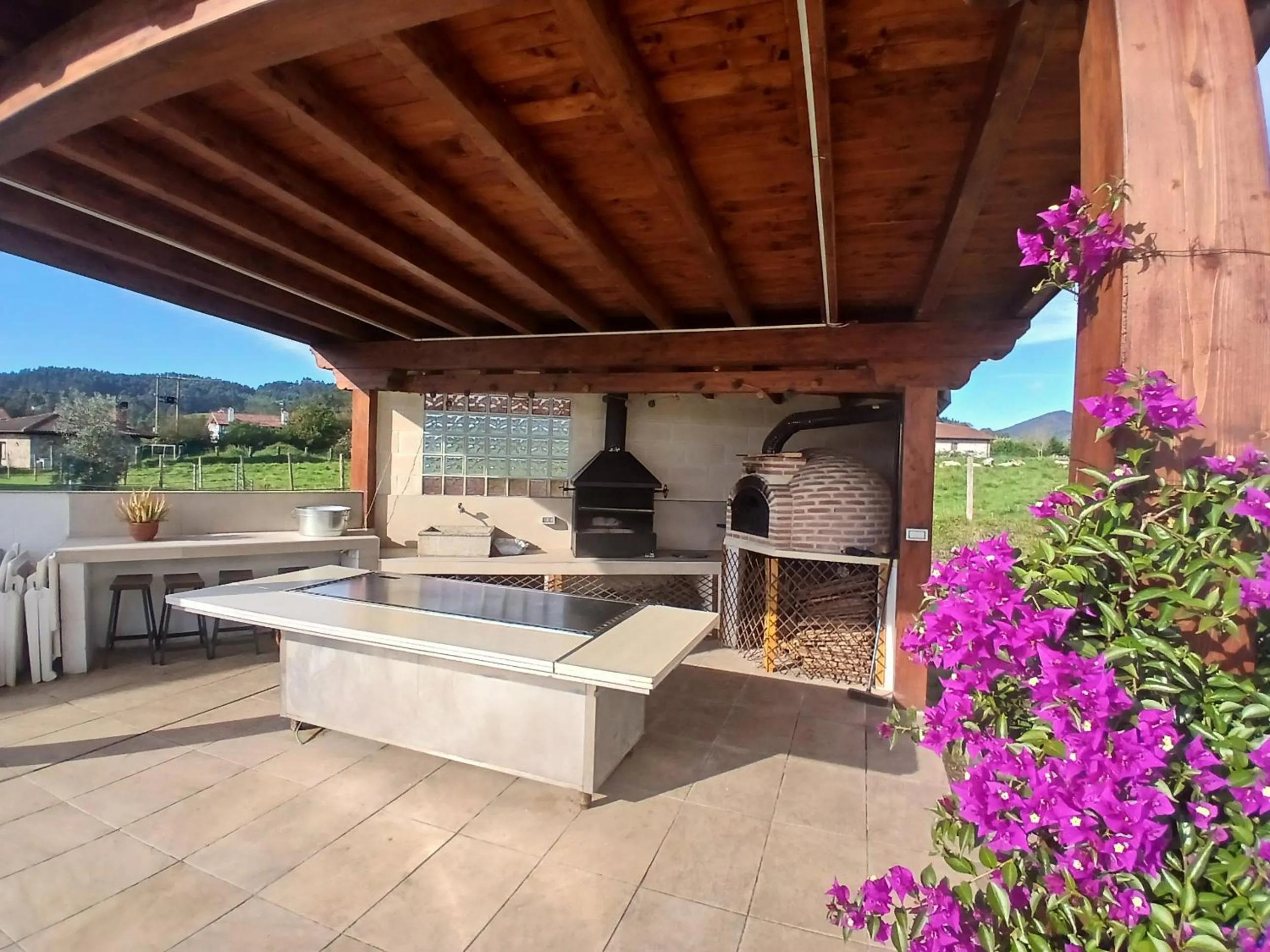 BBQ facilities in Casa Rural Txokoetxe