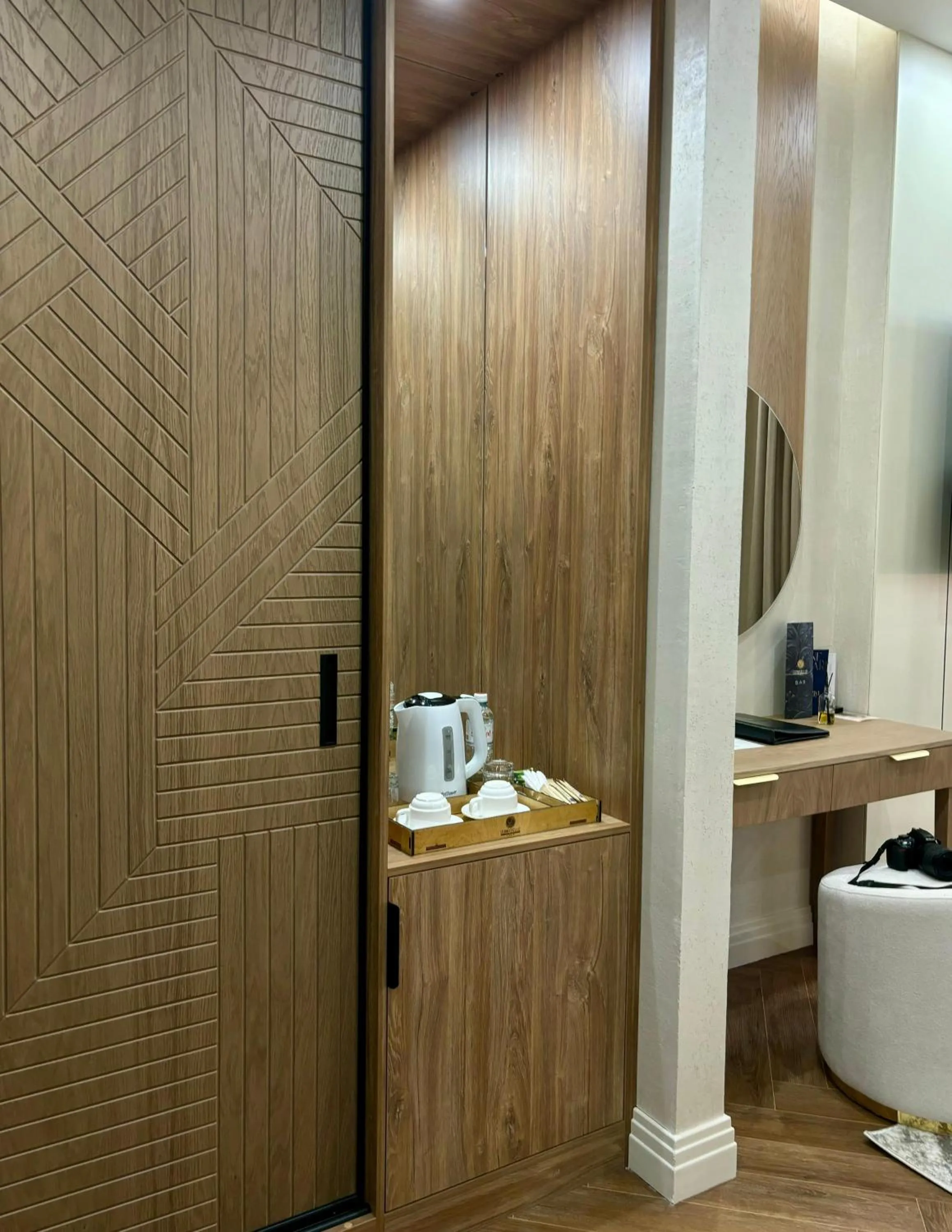 wardrobe in Donatello Boutique Hotel