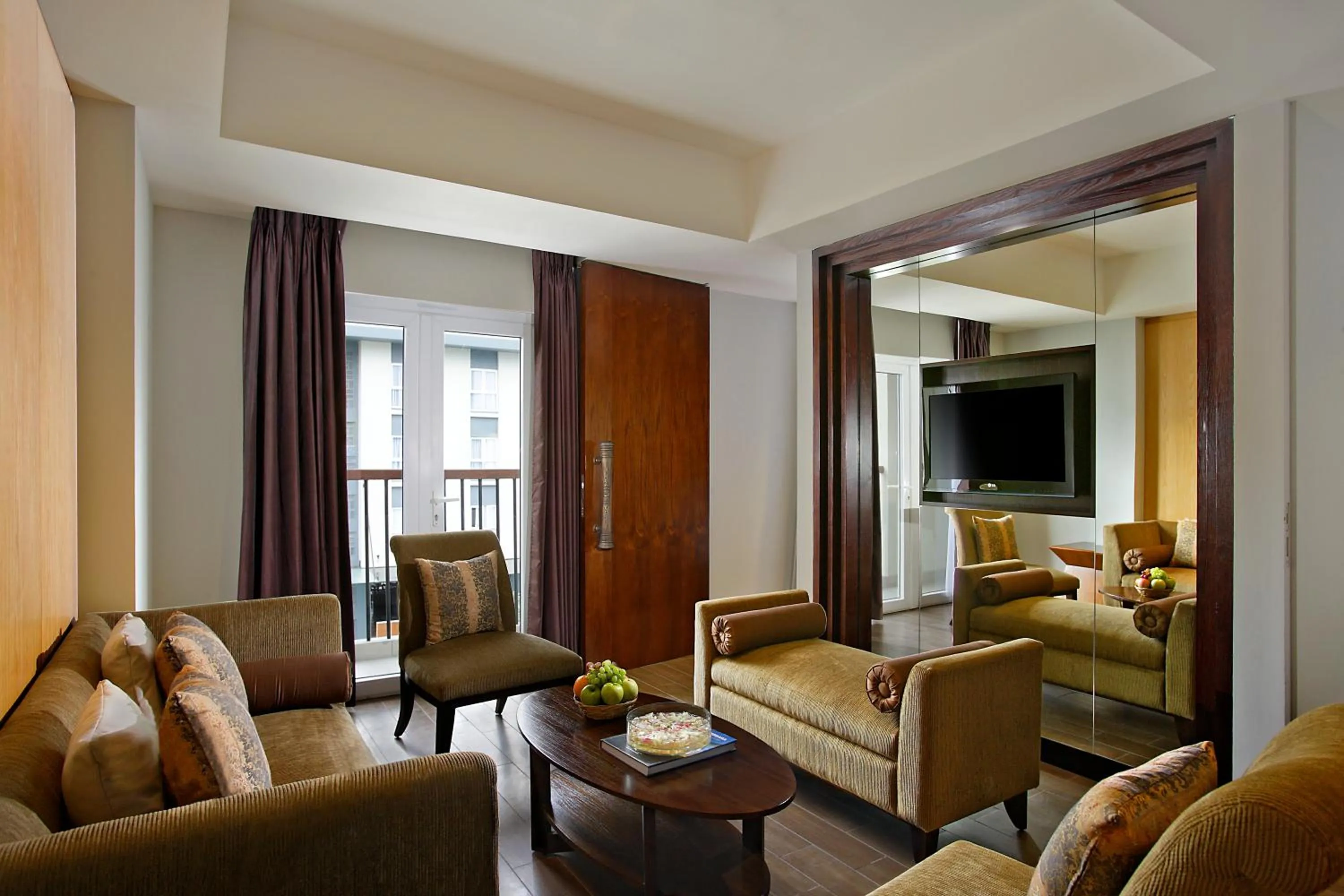 Living room in Hotel Santika Mataram