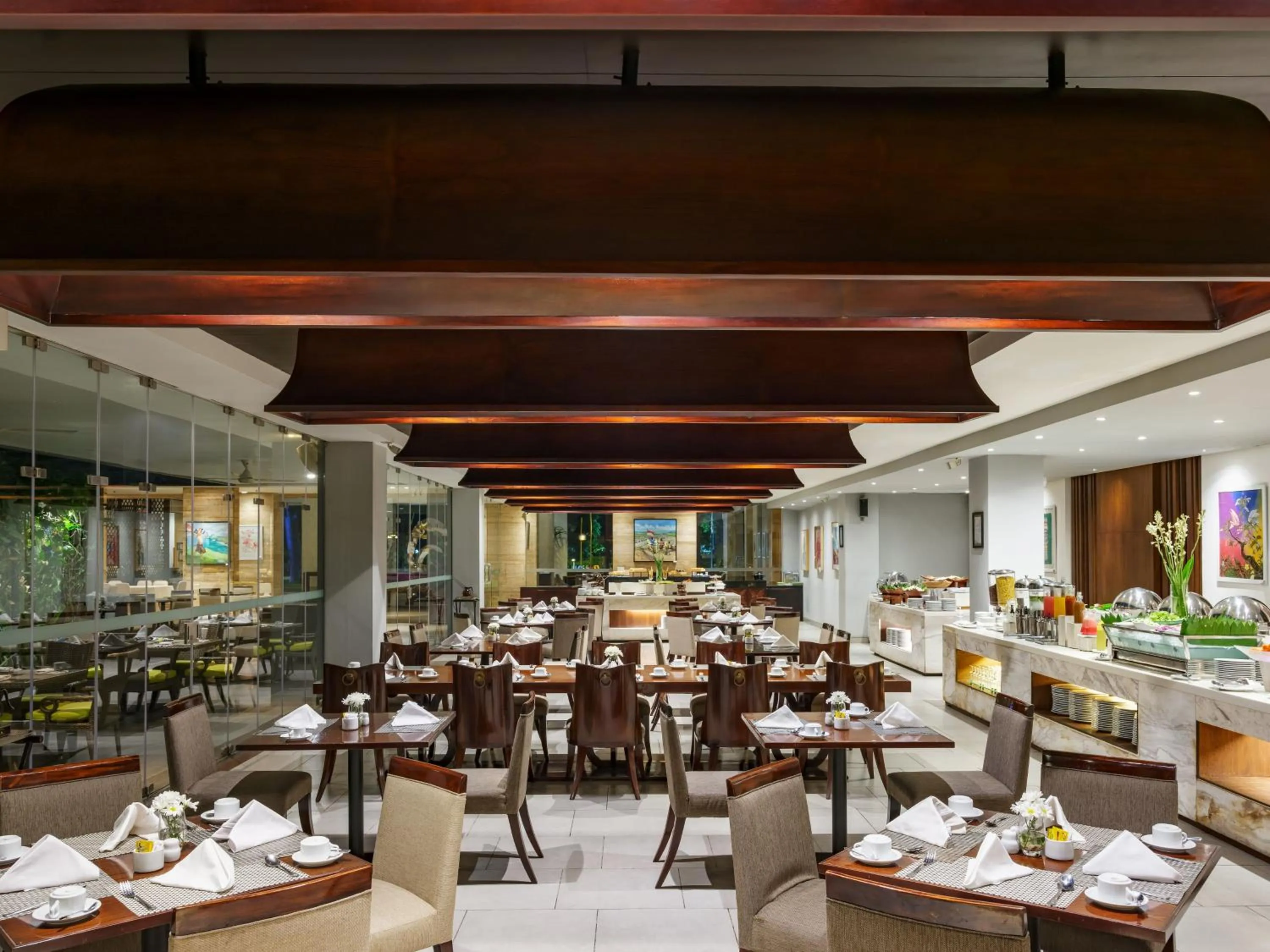 Restaurant/places to eat in Hotel Santika Mataram