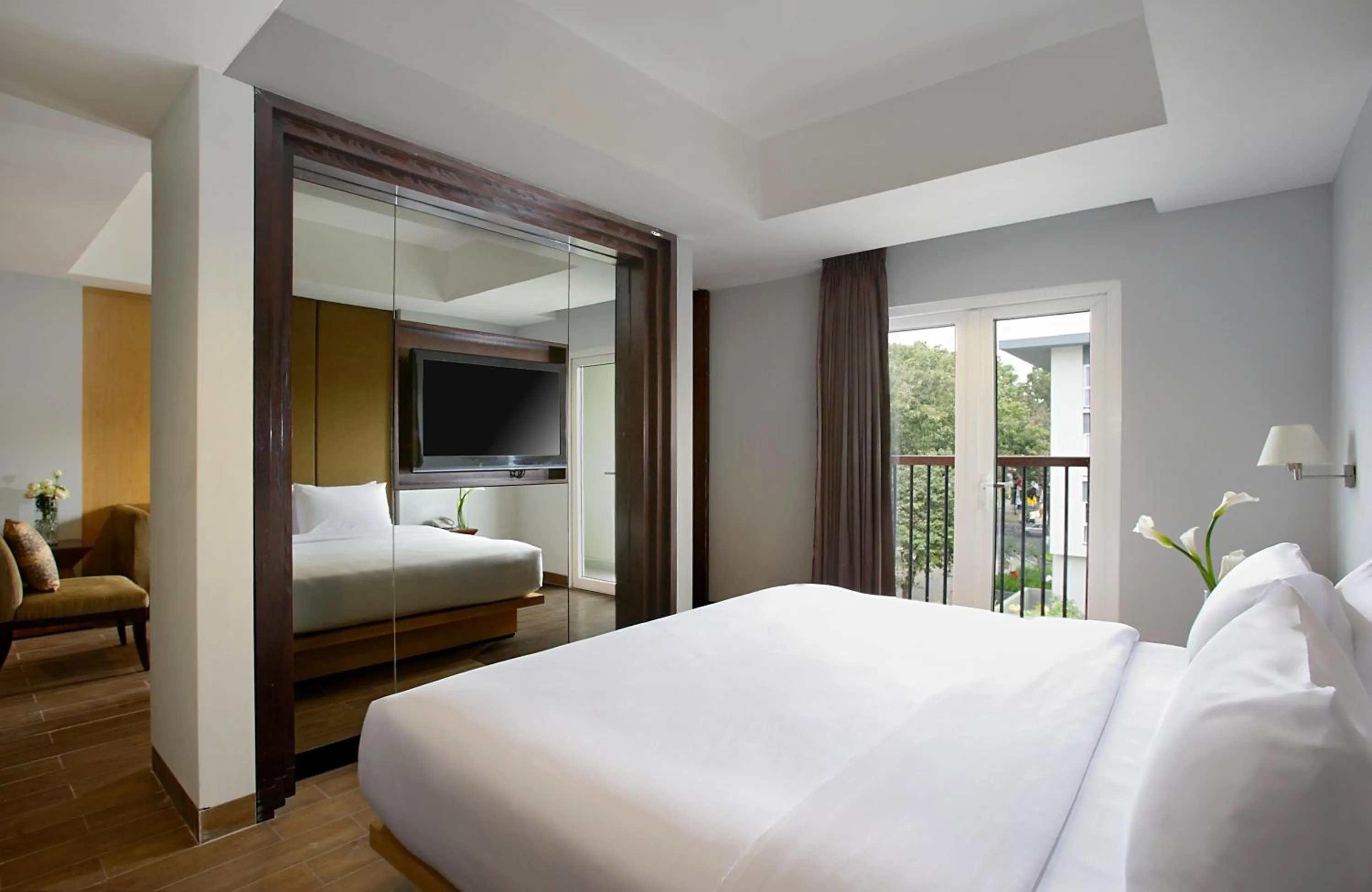 Bedroom, Bed in Hotel Santika Mataram