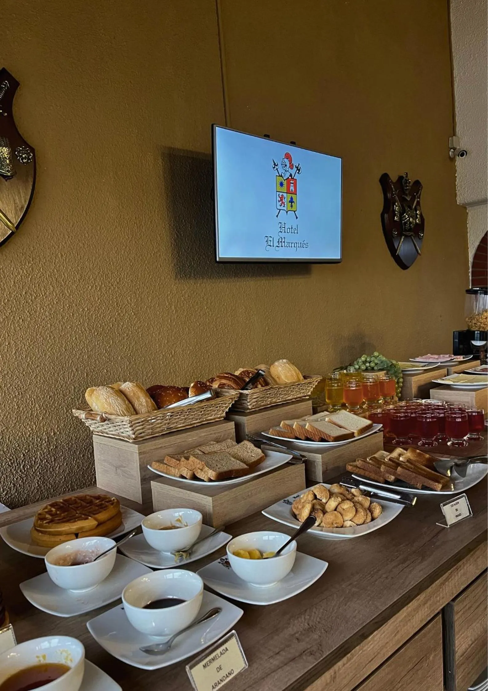 Buffet breakfast in Hotel El Marqués