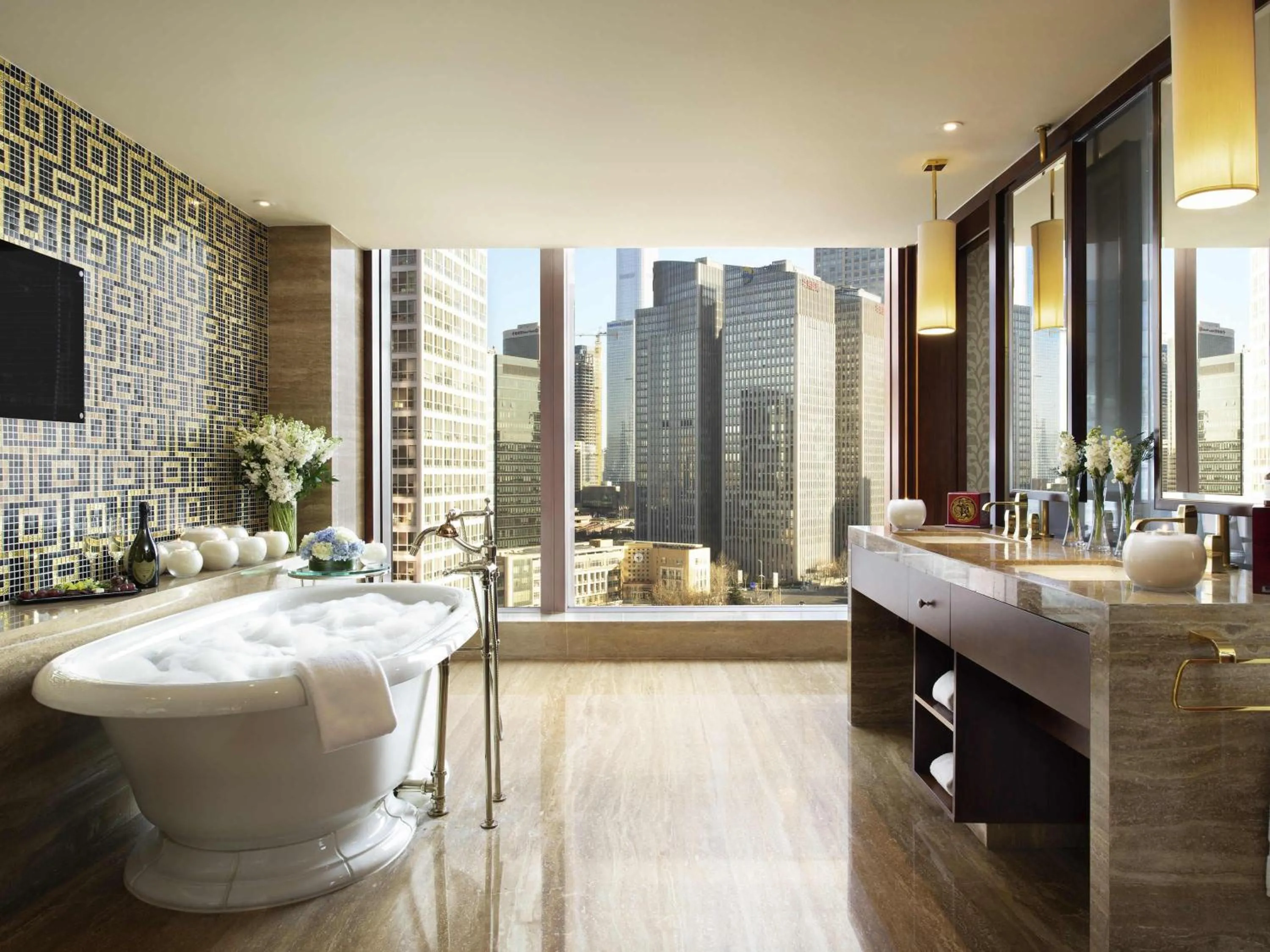 Bedroom in Fairmont Beijing - 20 minutes to Forbidden City by metro