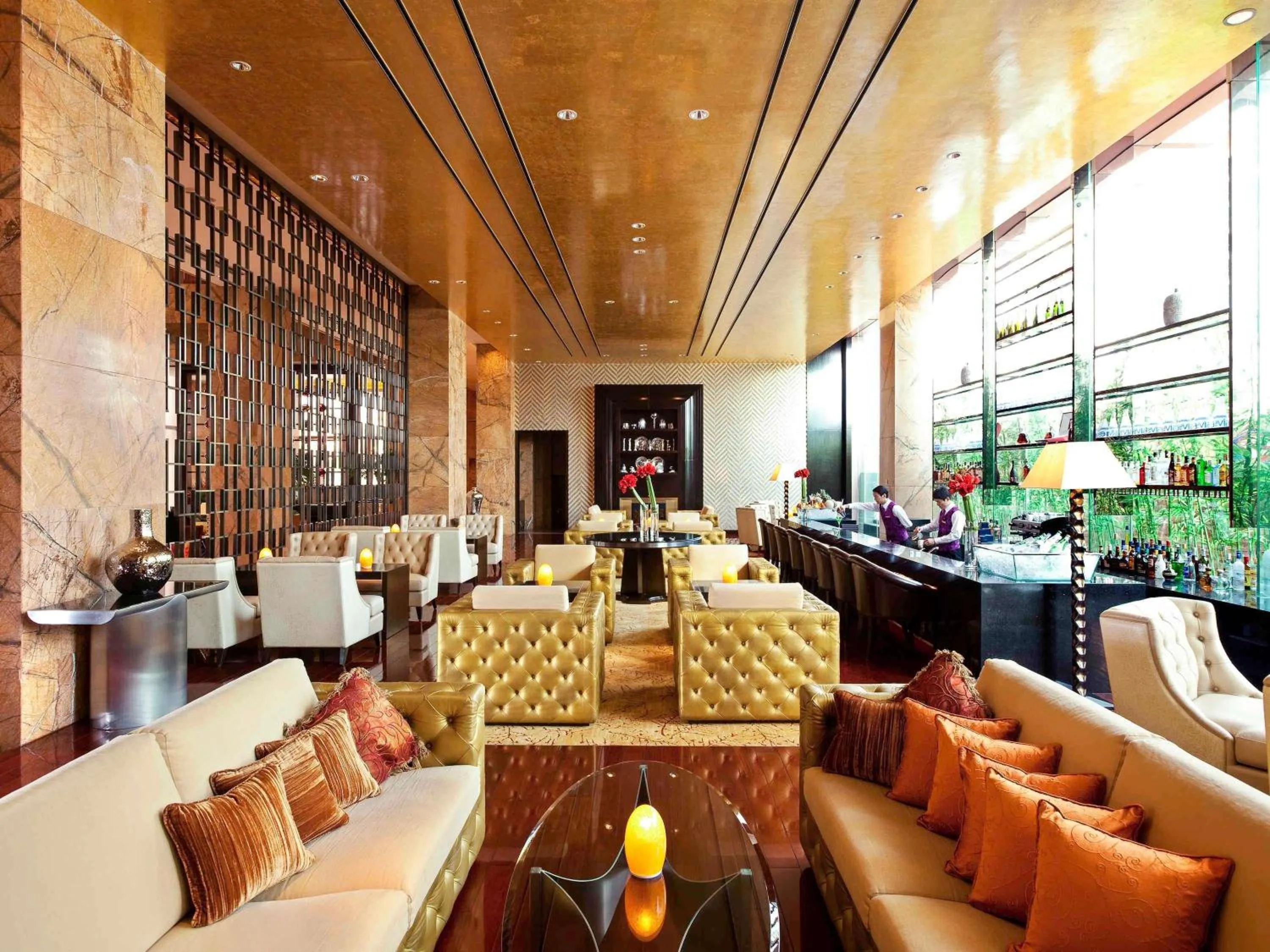 Lounge or bar in Fairmont Beijing - 20 minutes to Forbidden City by metro