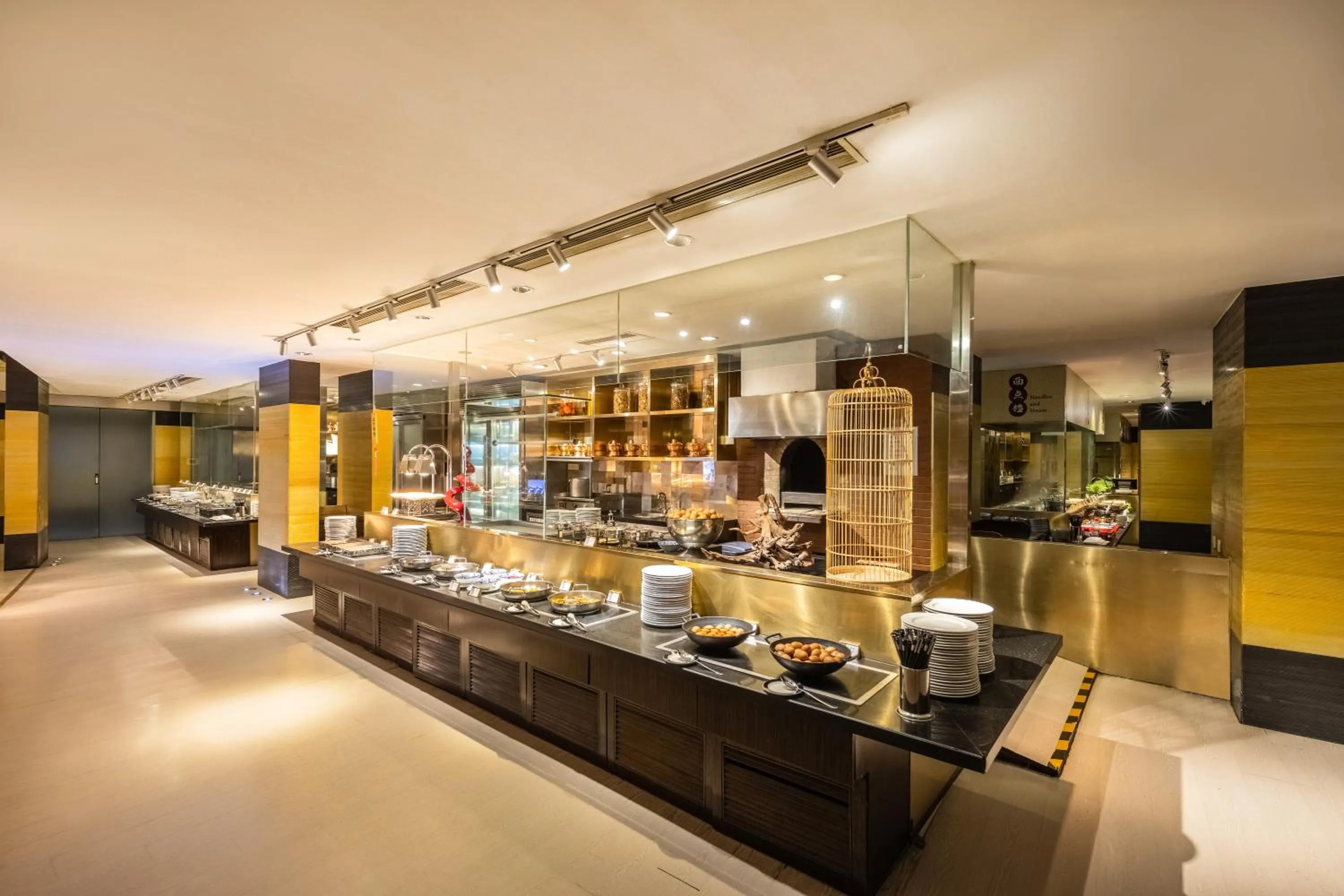 Restaurant/places to eat in Fairmont Beijing - 20 minutes to Forbidden City by metro