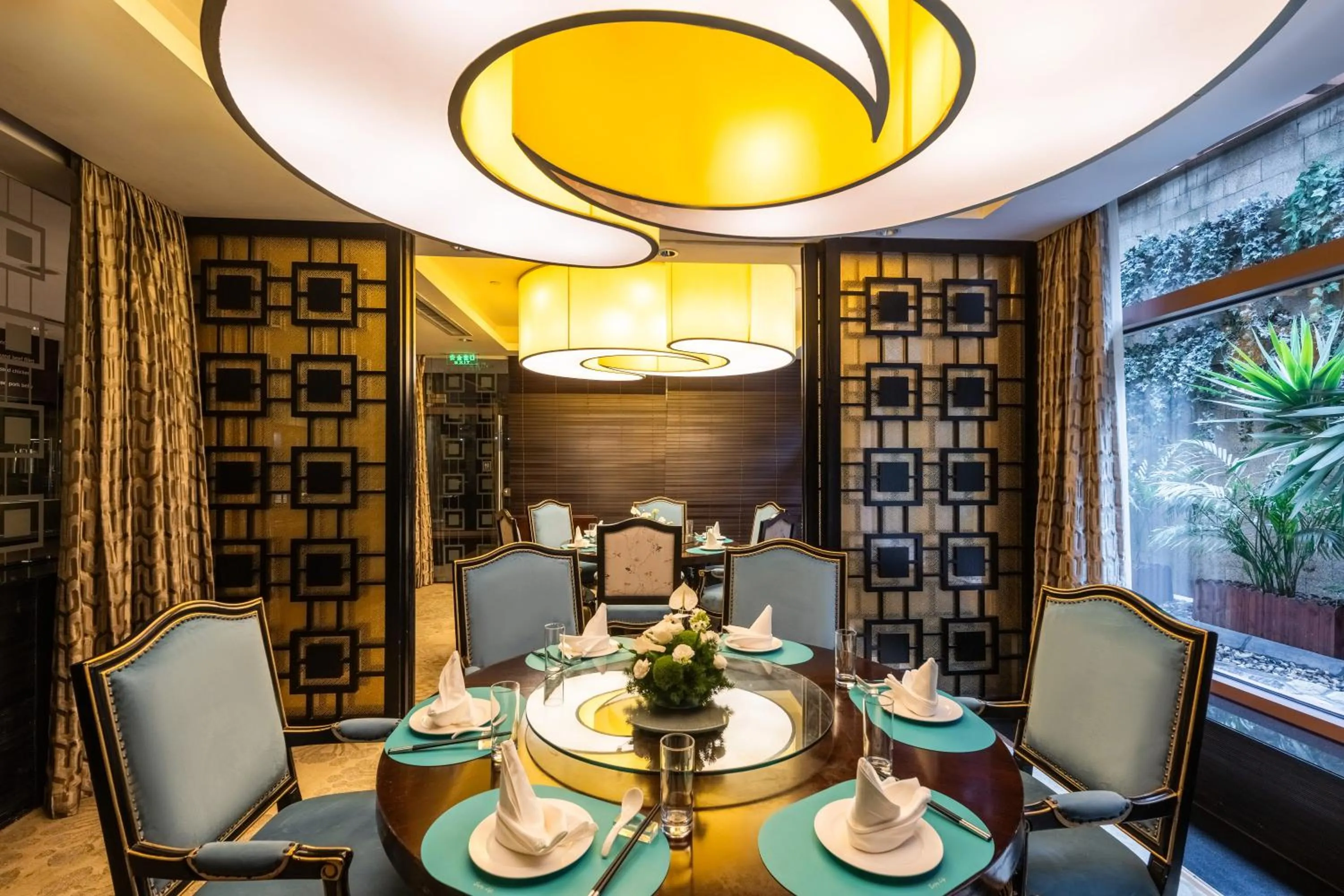 Restaurant/places to eat in Fairmont Beijing - 20 minutes to Forbidden City by metro