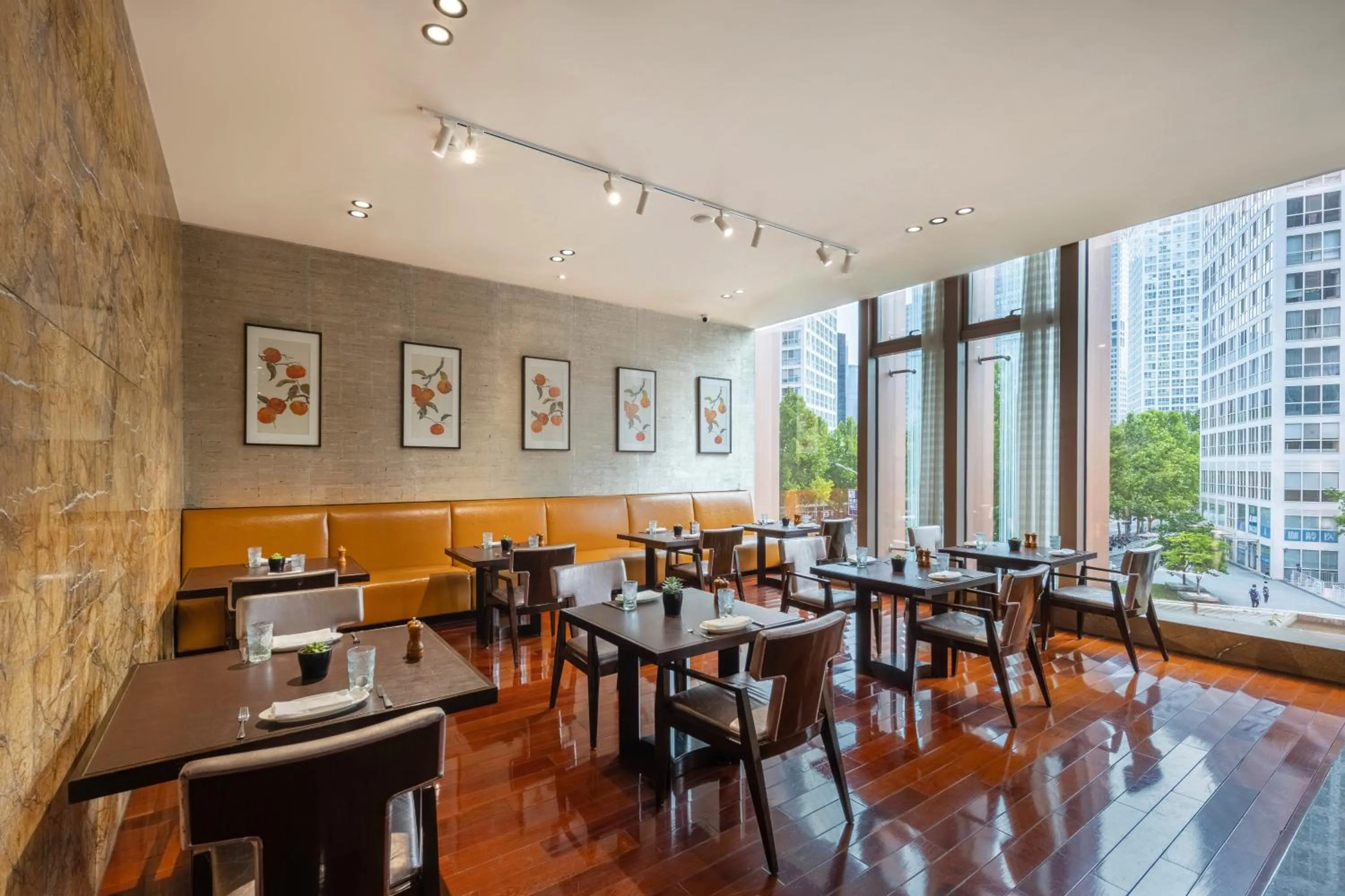 Restaurant/places to eat in Fairmont Beijing - 20 minutes to Forbidden City by metro