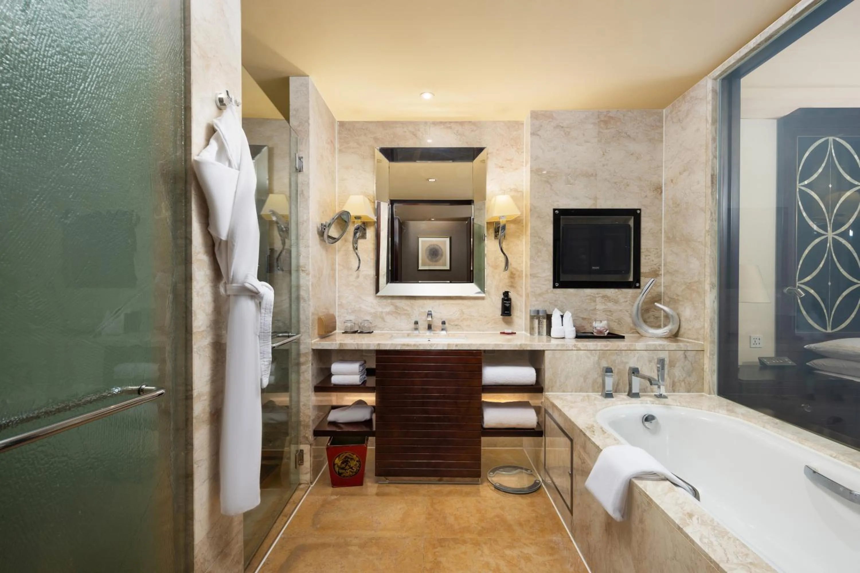 Toilet in Fairmont Beijing - 20 minutes to Forbidden City by metro