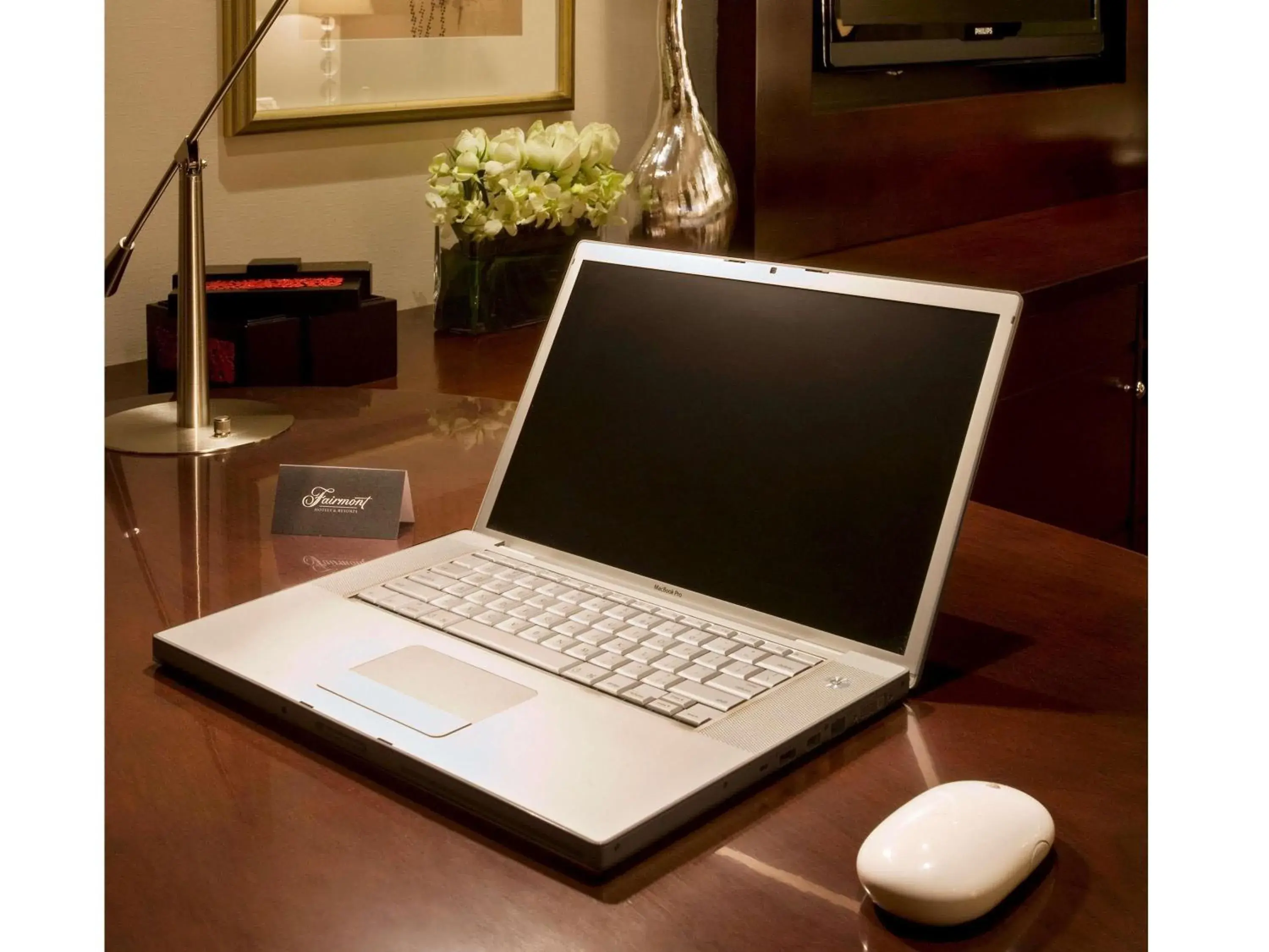 Deluxe King Room in Fairmont Beijing - 20 minutes to Forbidden City by metro Deluxe King Room in Fairmont Beijing - 20 minutes to Forbidden City by metro