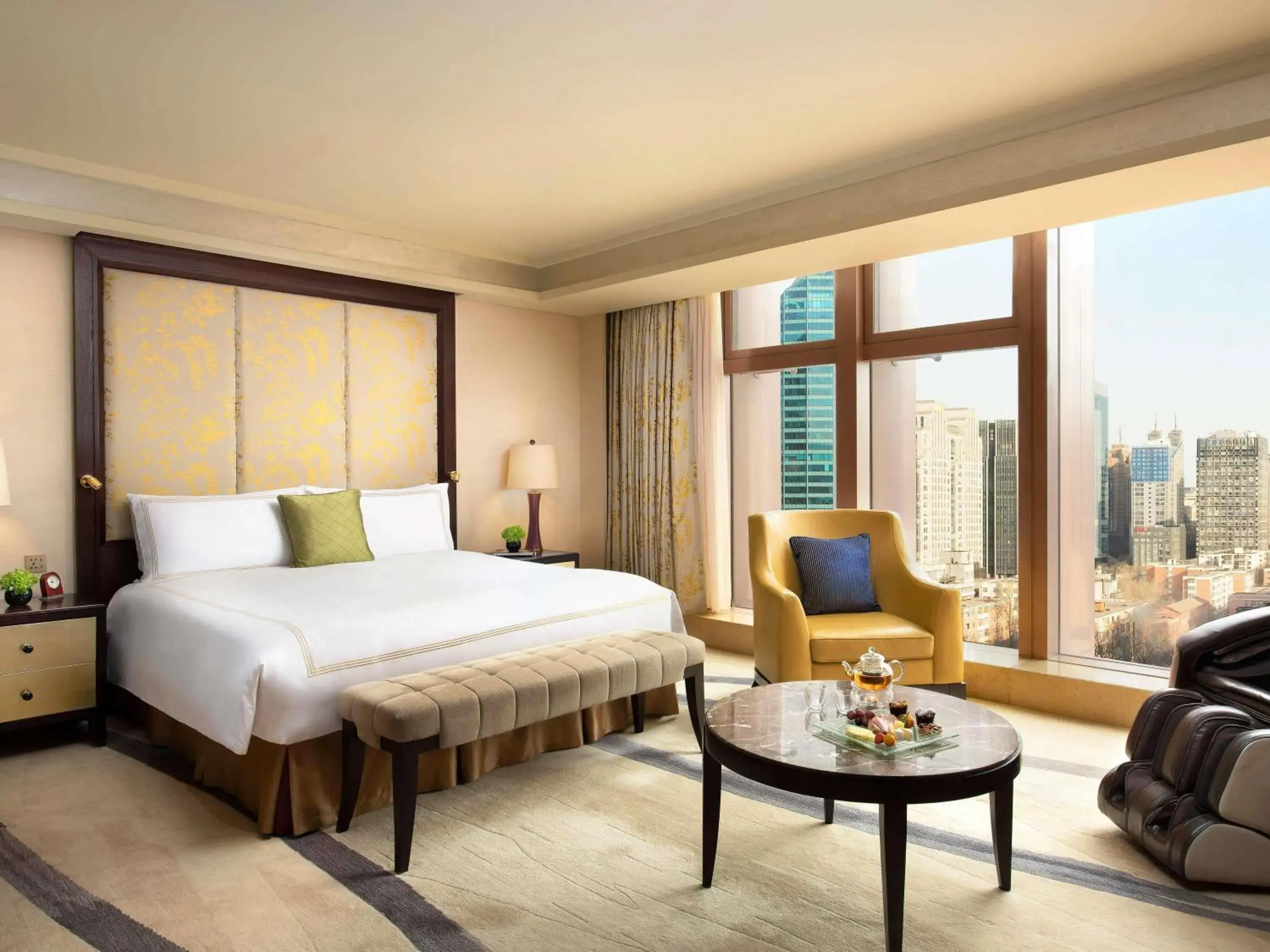 Fairmont Gold Studio Suite King in Fairmont Beijing - 20 minutes to Forbidden City by metro Fairmont Gold Studio Suite King in Fairmont Beijing - 20 minutes to Forbidden City by metro