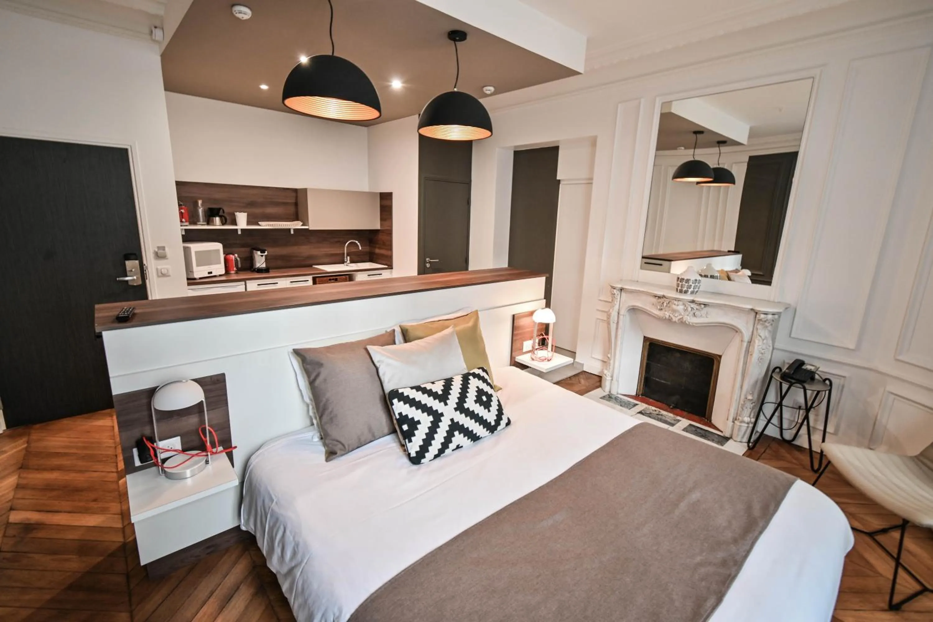 Photo of the whole room, Bed in Les cles du 27 Paris