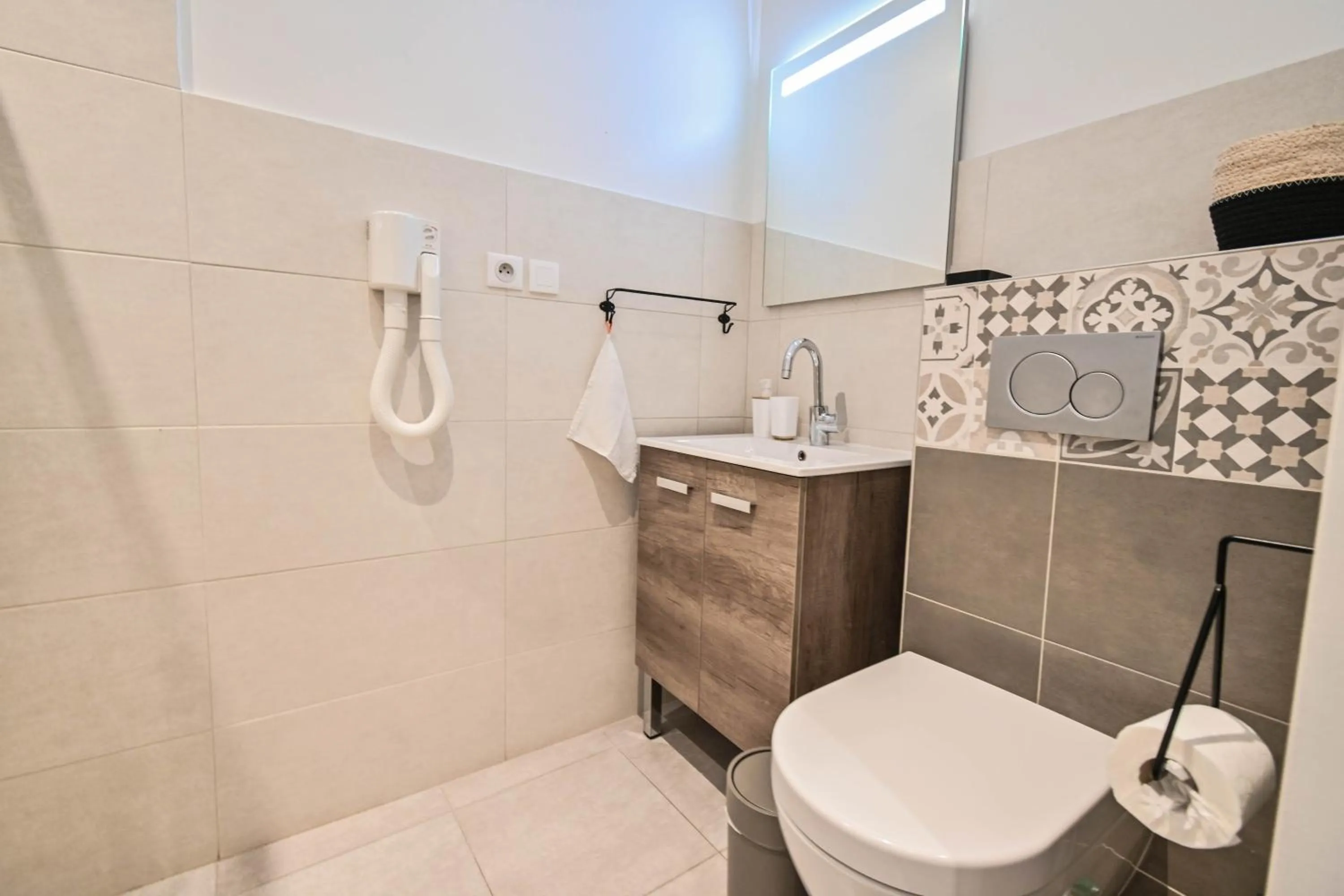 Bathroom in Les cles du 27 Paris