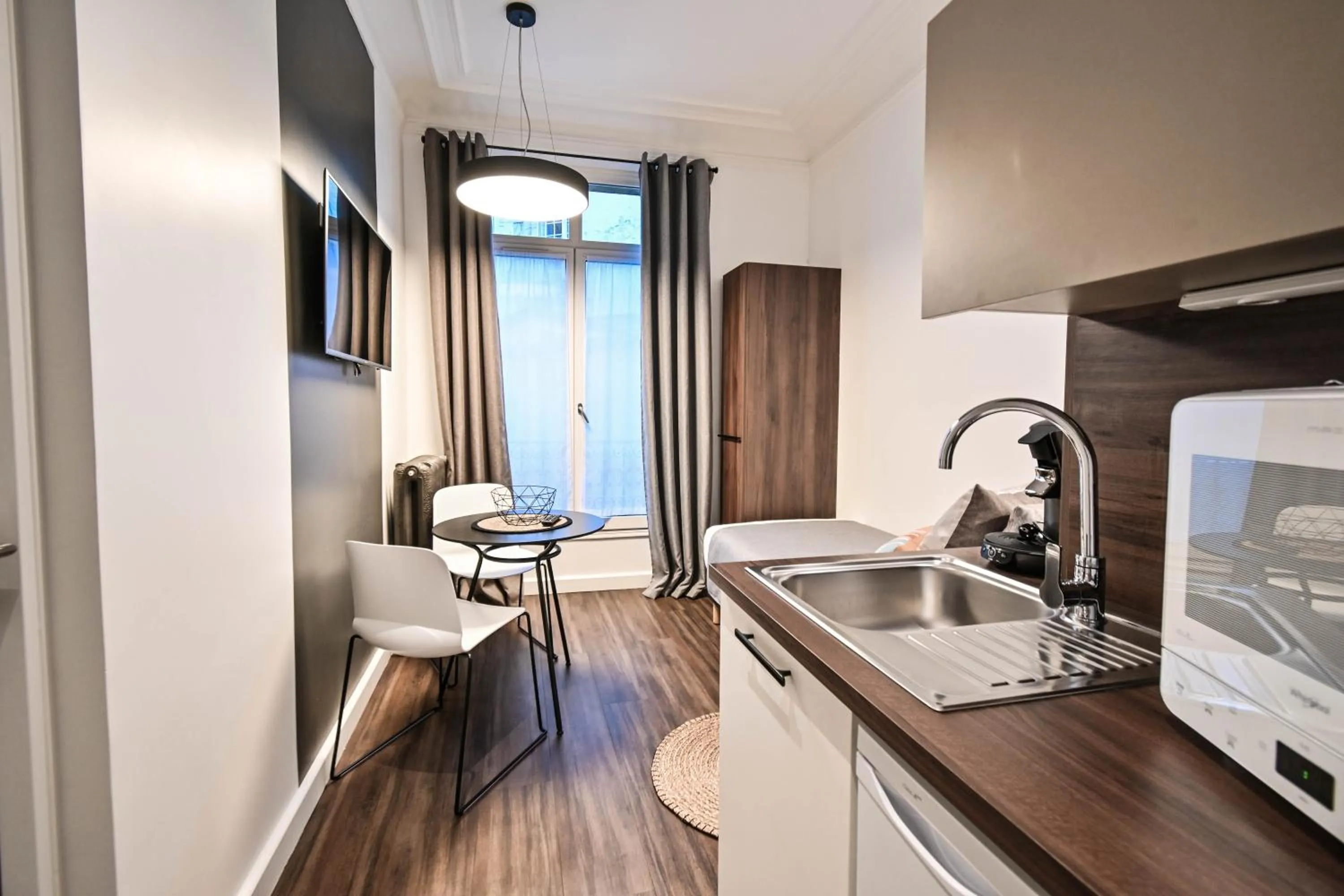 Kitchen or kitchenette in Les cles du 27 Paris