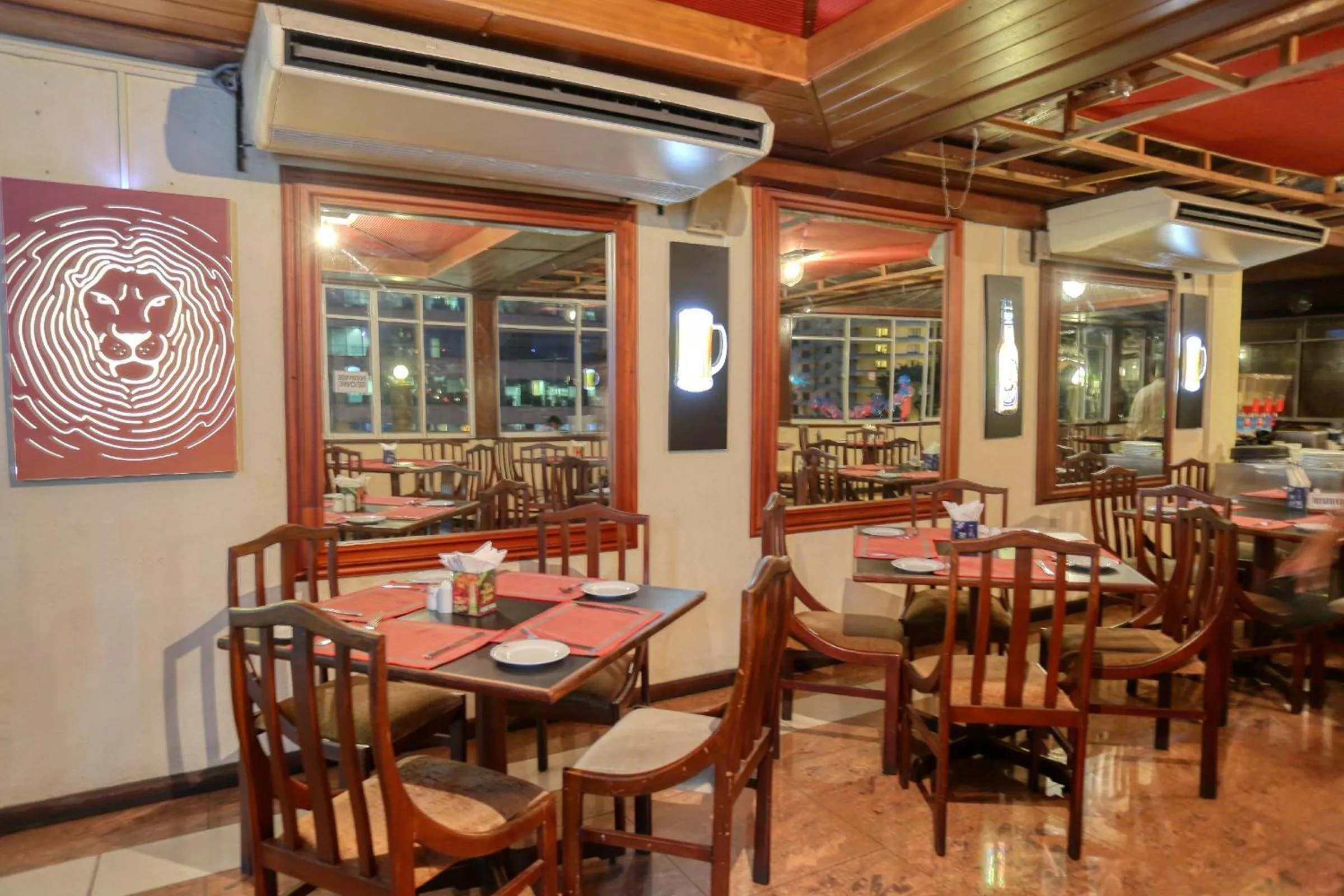 Lounge or bar in Colombo City Hotels (Pvt) Ltd