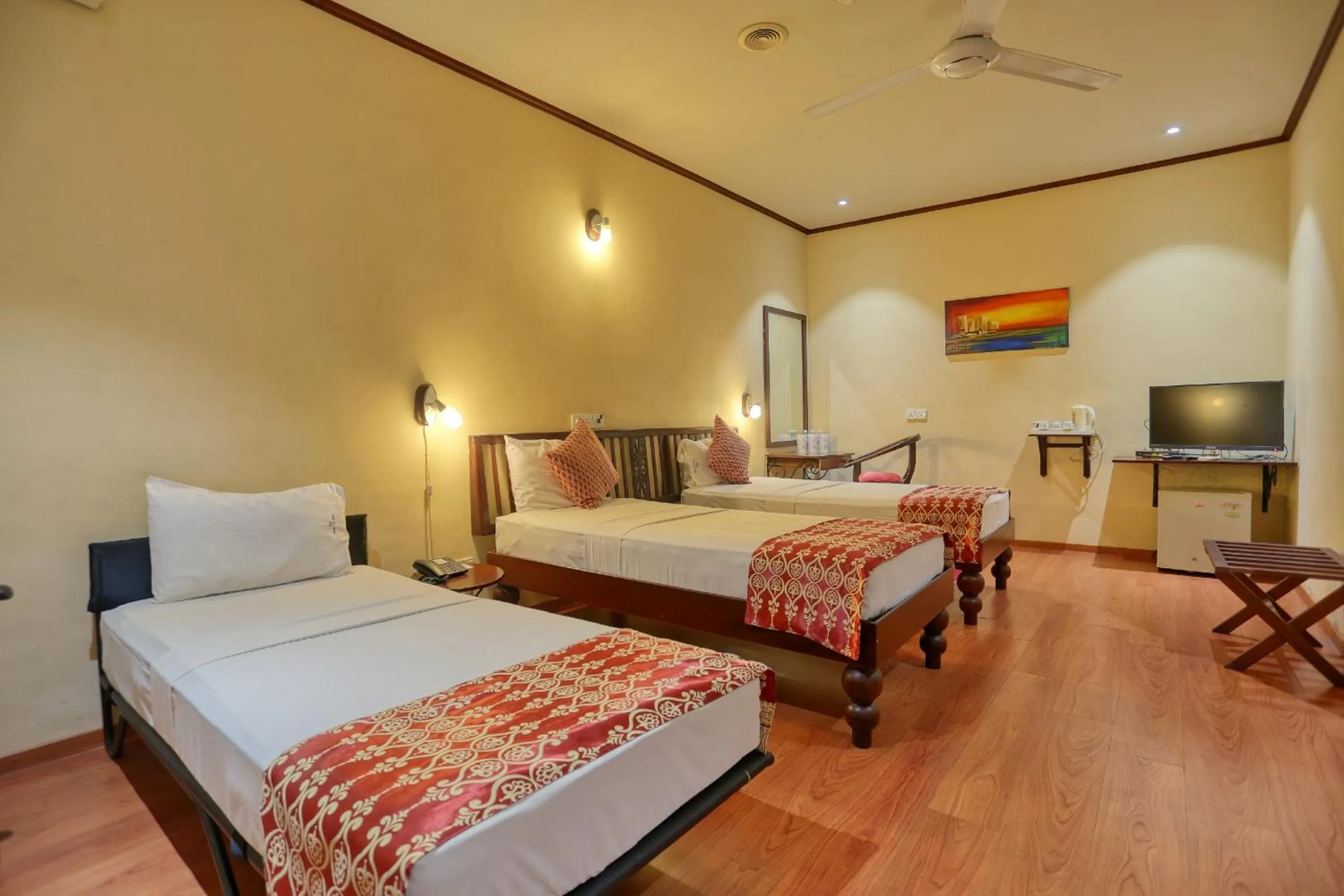 Bedroom, Bed in Colombo City Hotels (Pvt) Ltd