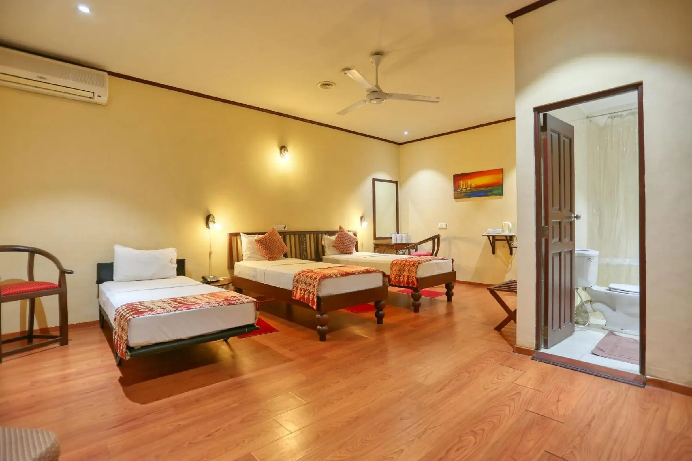 Deluxe Triple Room in Colombo City Hotels (Pvt) Ltd Deluxe Triple Room in Colombo City Hotels (Pvt) Ltd