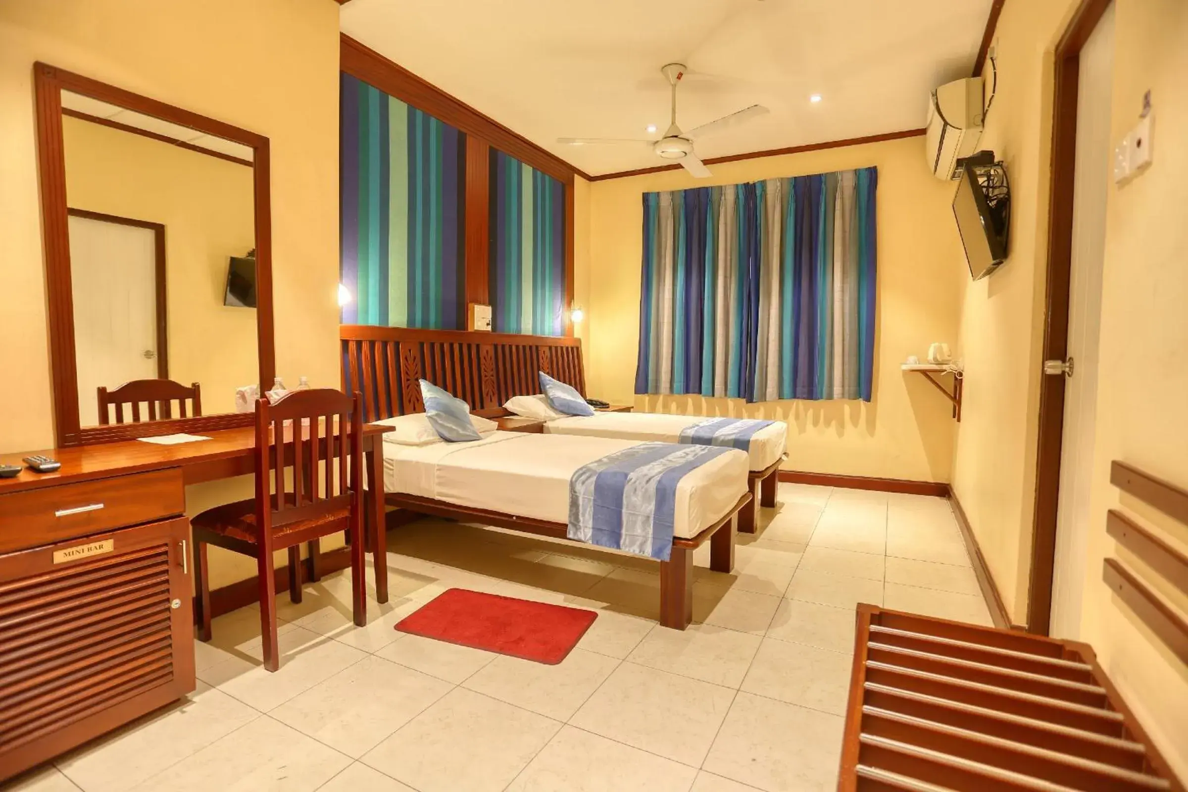 Standard Twin Room in Colombo City Hotels (Pvt) Ltd Standard Twin Room in Colombo City Hotels (Pvt) Ltd