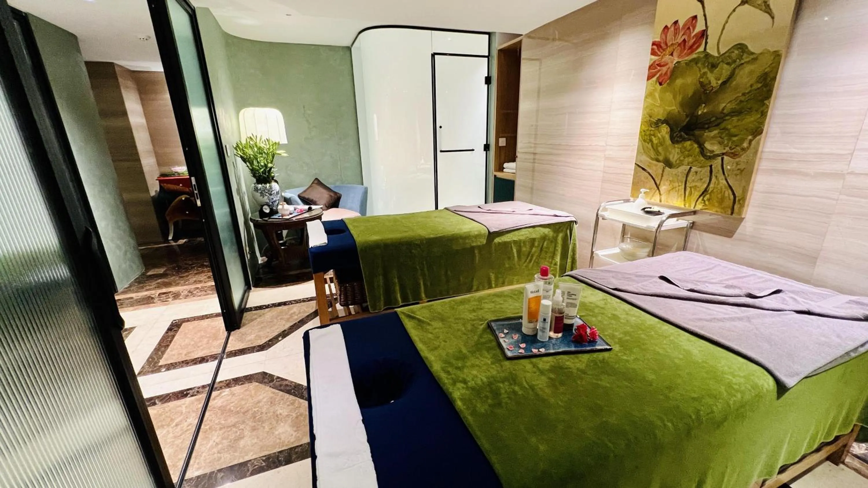 Spa and wellness centre/facilities, Bed in Golden Silk Boutique Hotel