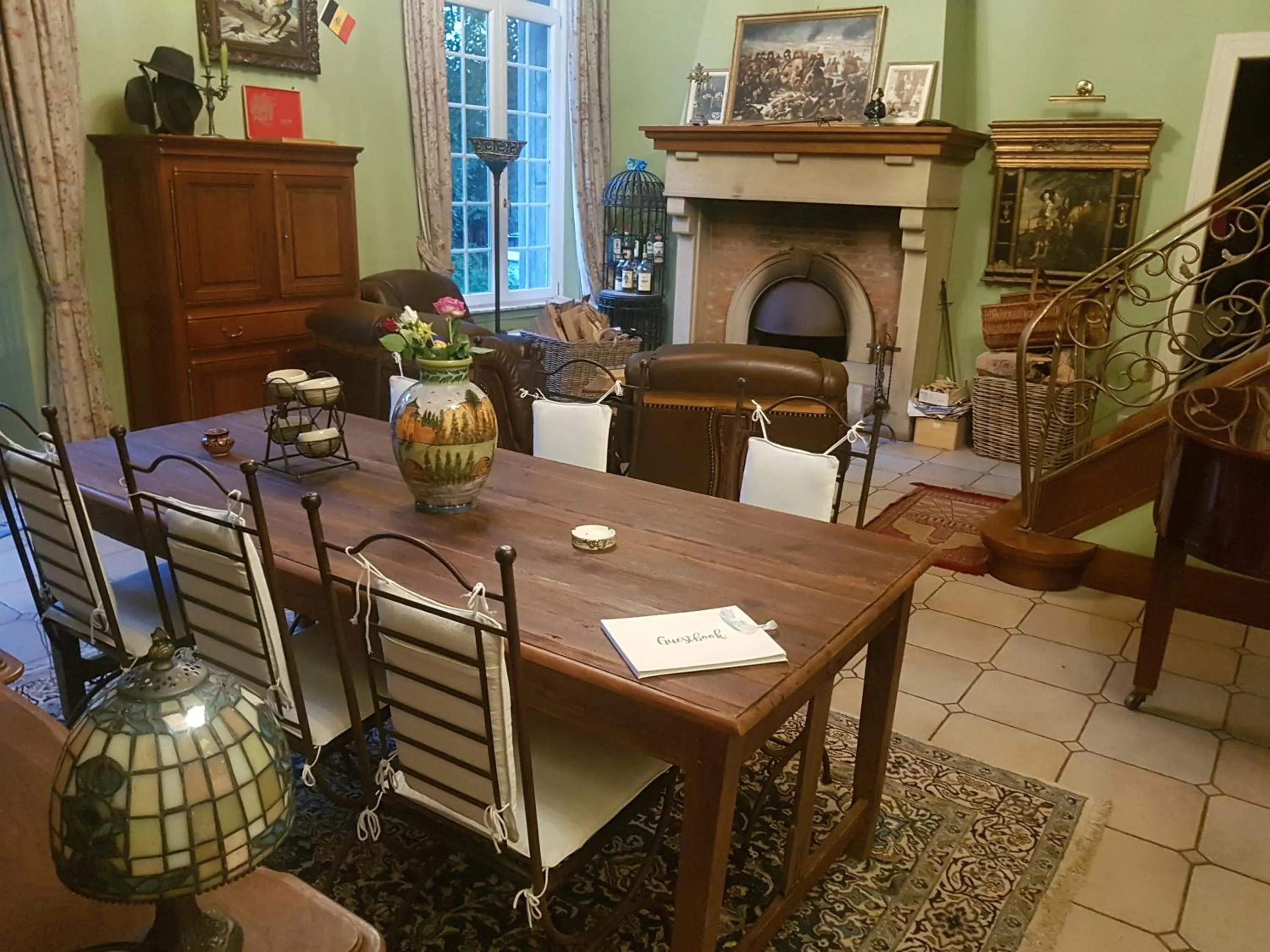 Dining area in Château Lambert Moulinsart Hotel, shuttle airport, long term parking, snooker, large terrasse, dinner, breakfast