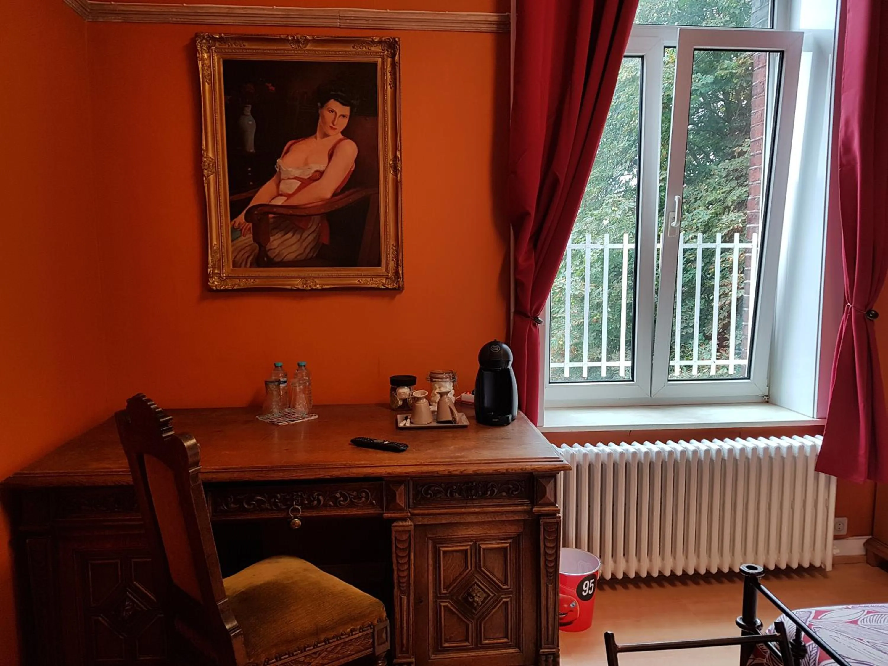 Bedroom in Château Lambert Moulinsart Hotel, shuttle airport, long term parking, snooker, large terrasse, dinner, breakfast