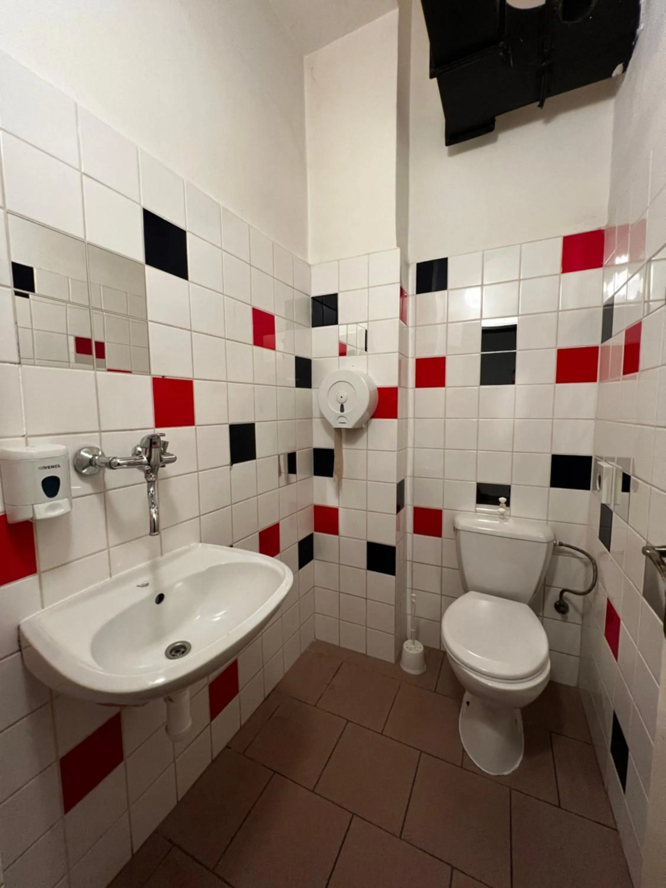 Toilet in Clown and Bard Hostel