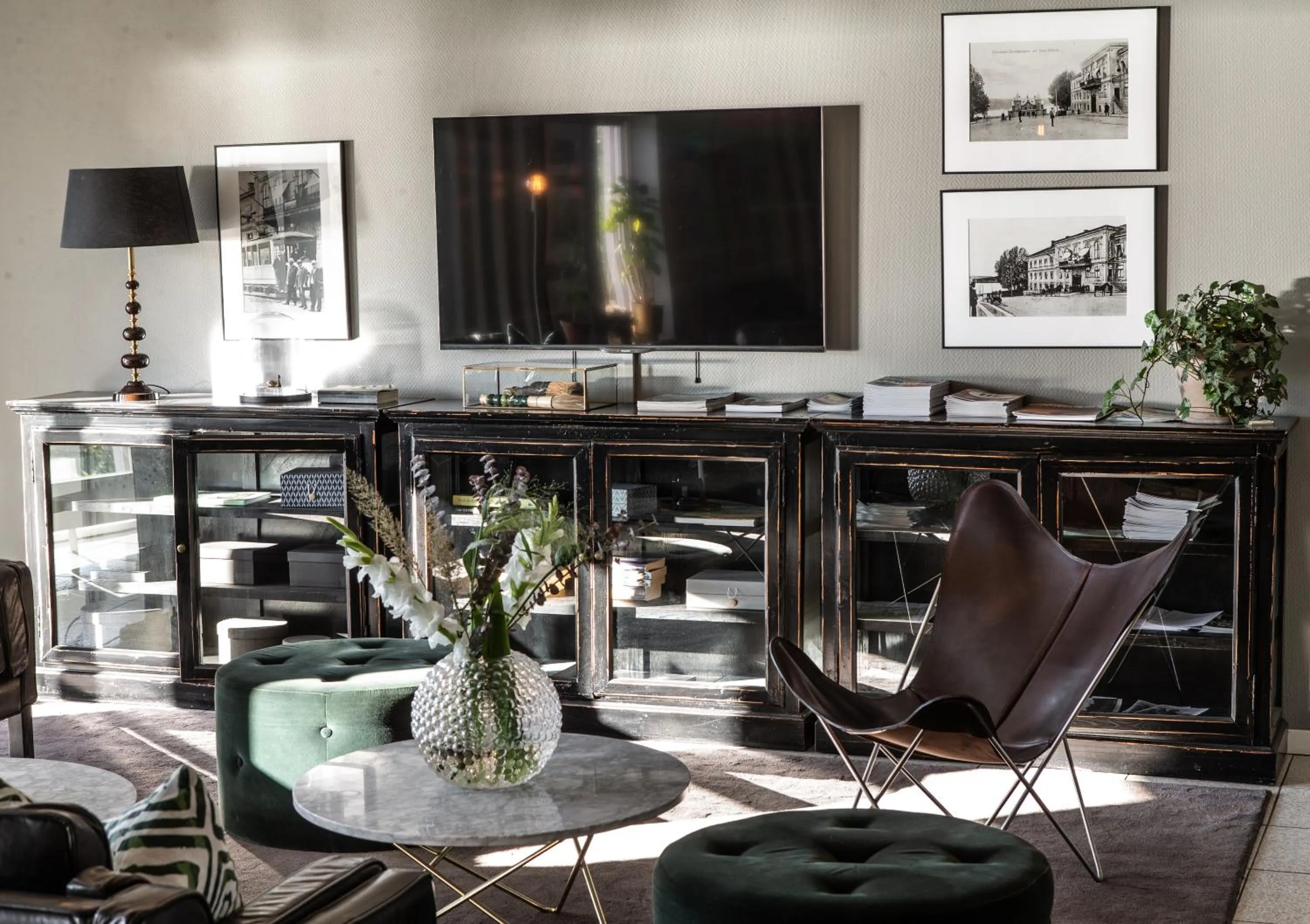 Communal lounge/ TV room in Hotell Bogesund