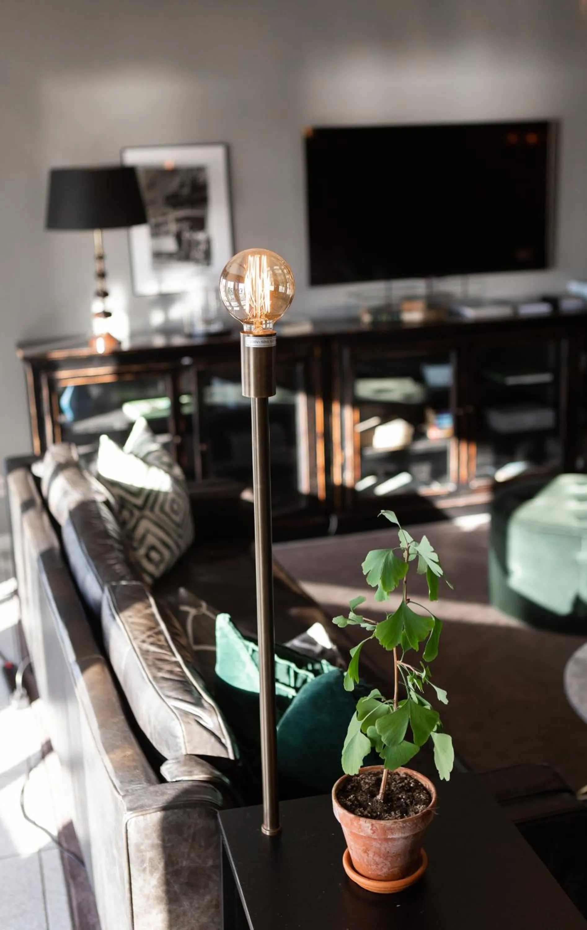 Communal lounge/ TV room in Hotell Bogesund