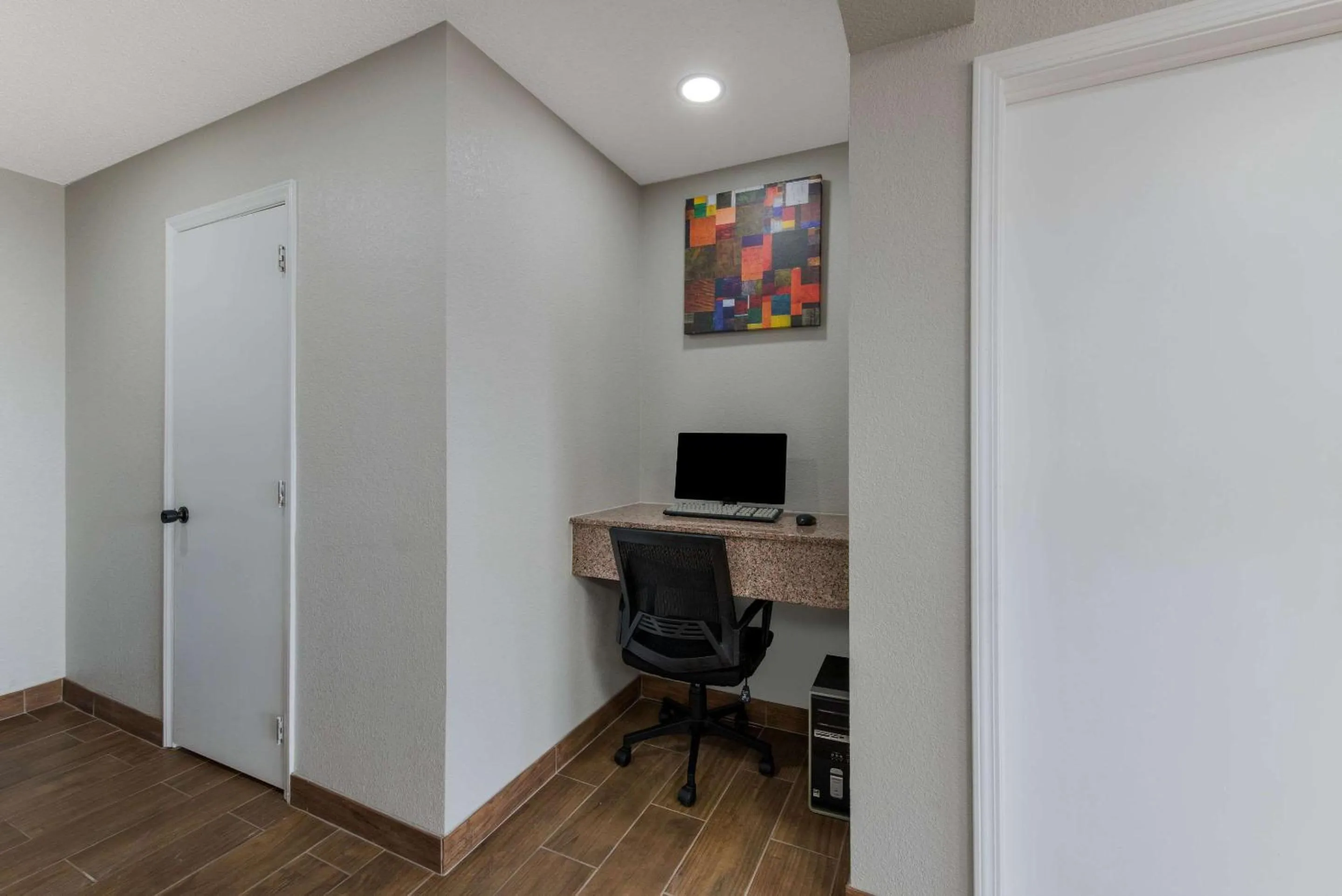 Business facilities in Econo Lodge Cheraw Market Street