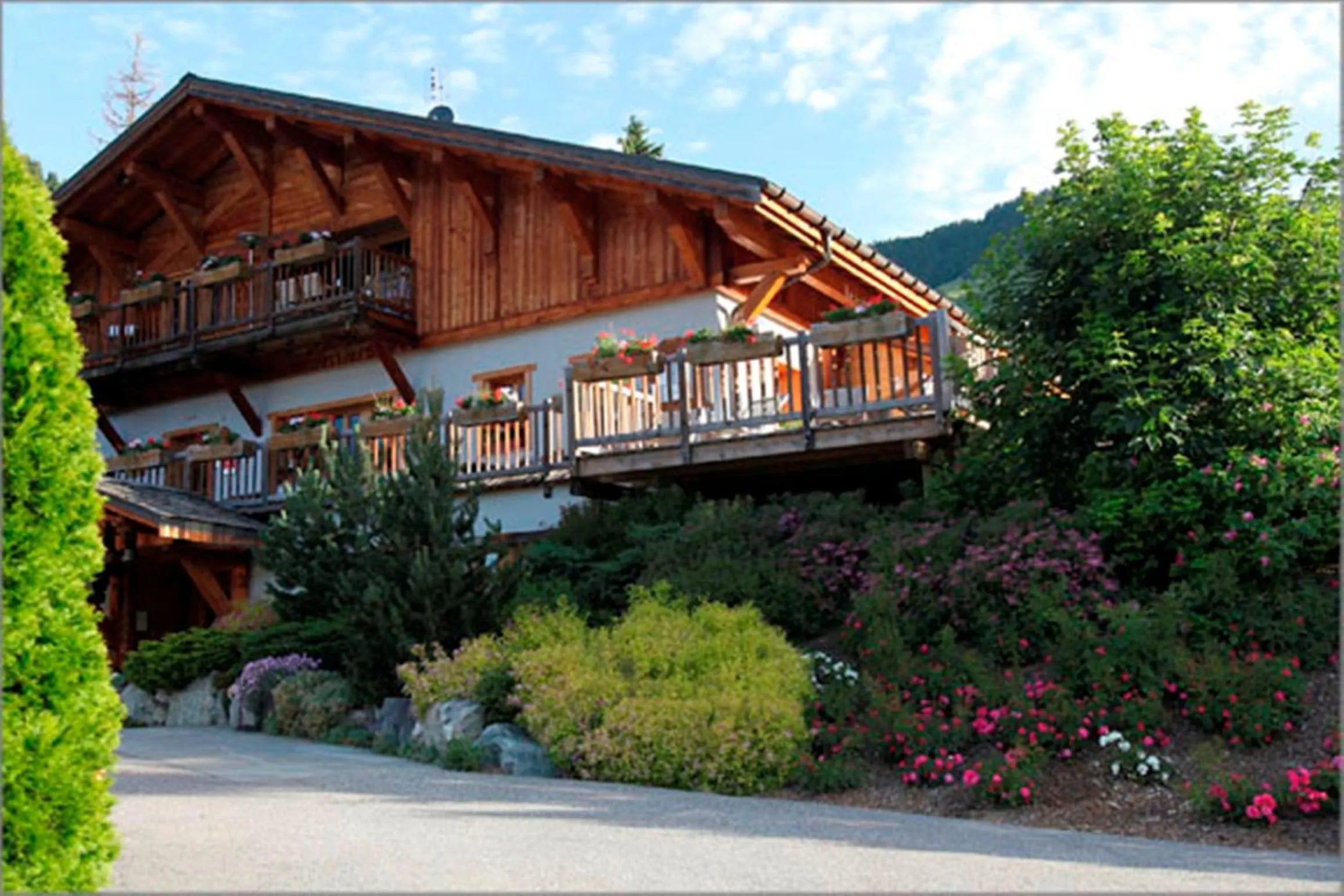 Property building in Hôtel La Ferme du Chozal, Chalet de tradition