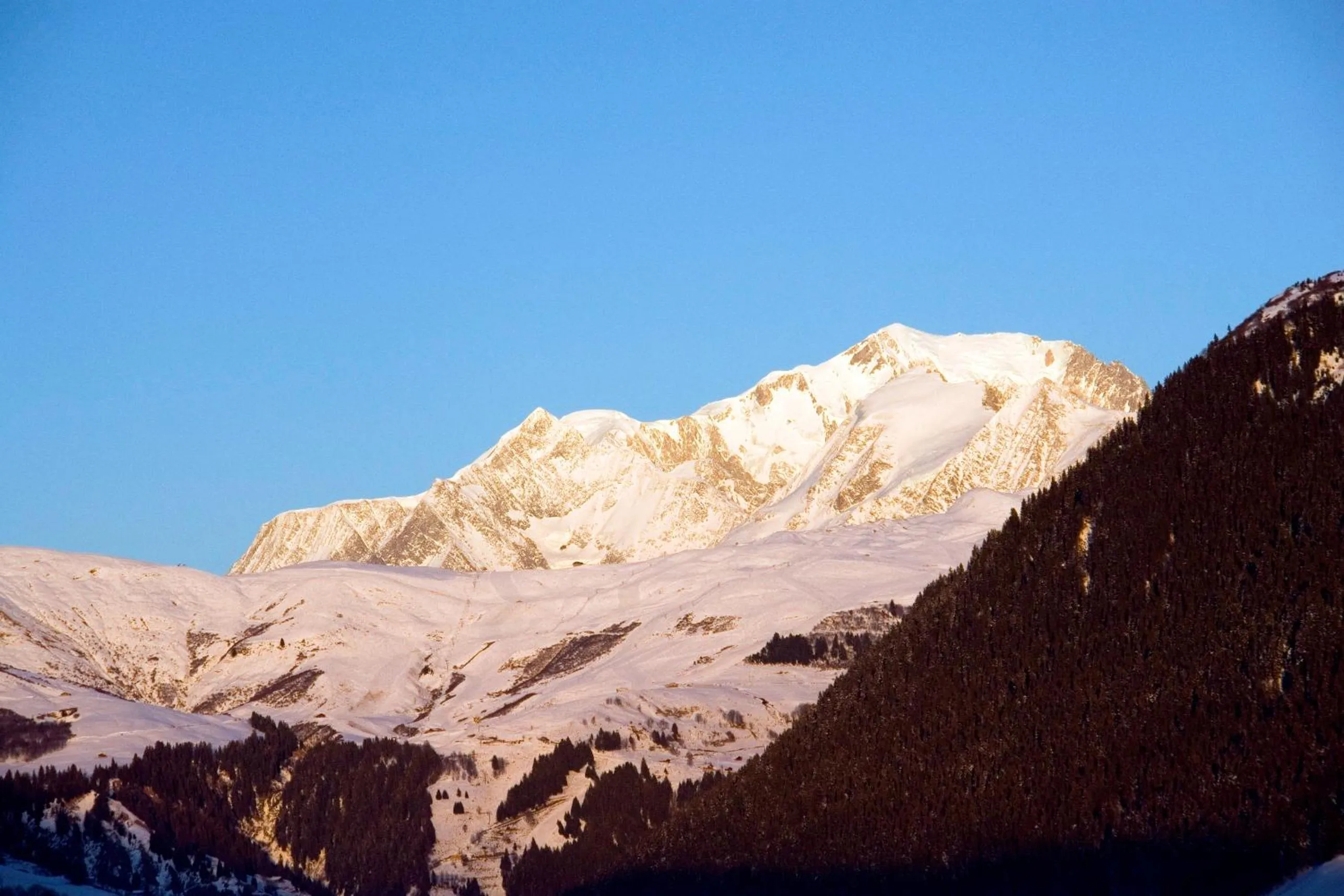 Mountain view in Hôtel La Ferme du Chozal, Chalet de tradition