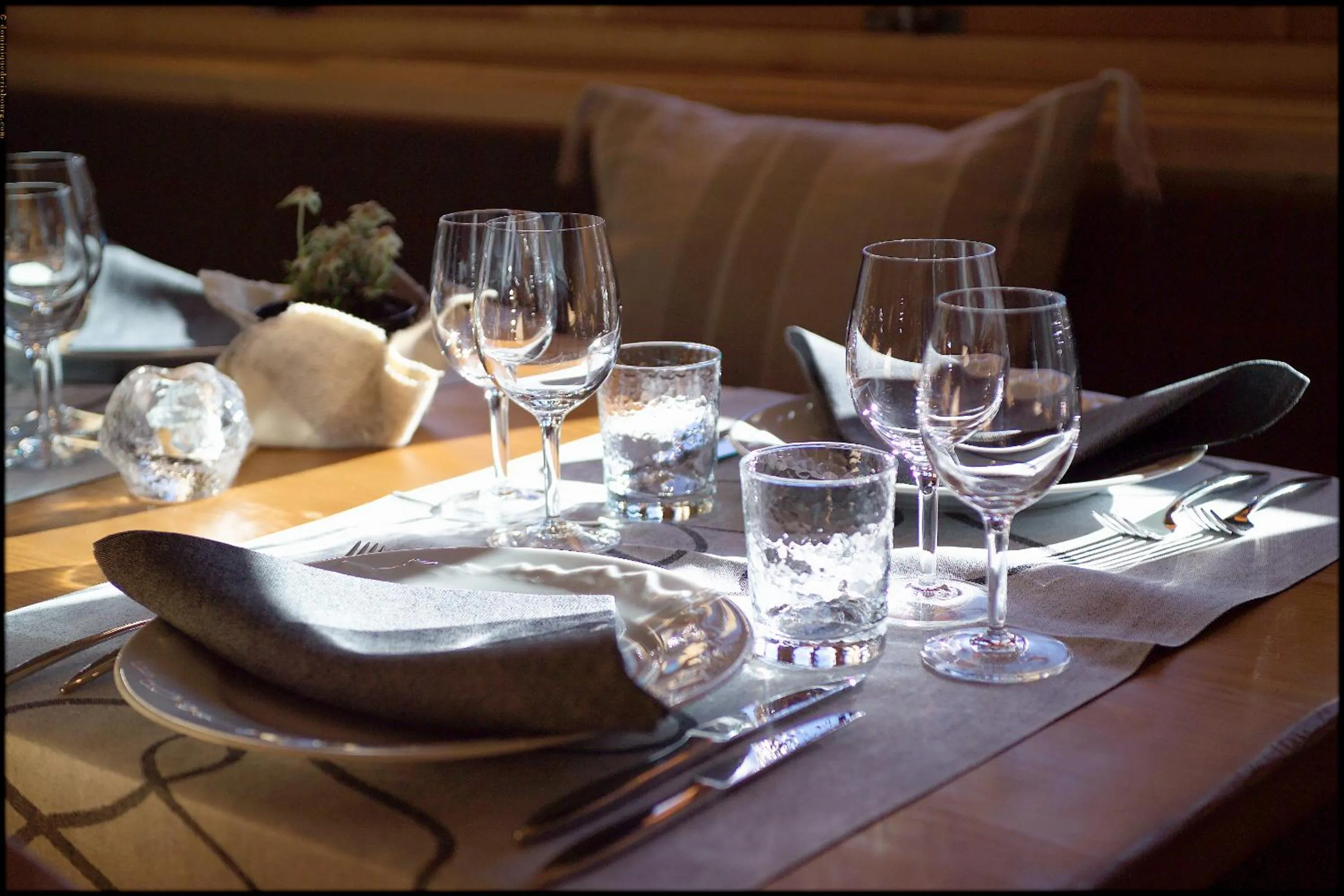 Restaurant/places to eat in Hôtel La Ferme du Chozal, Chalet de tradition