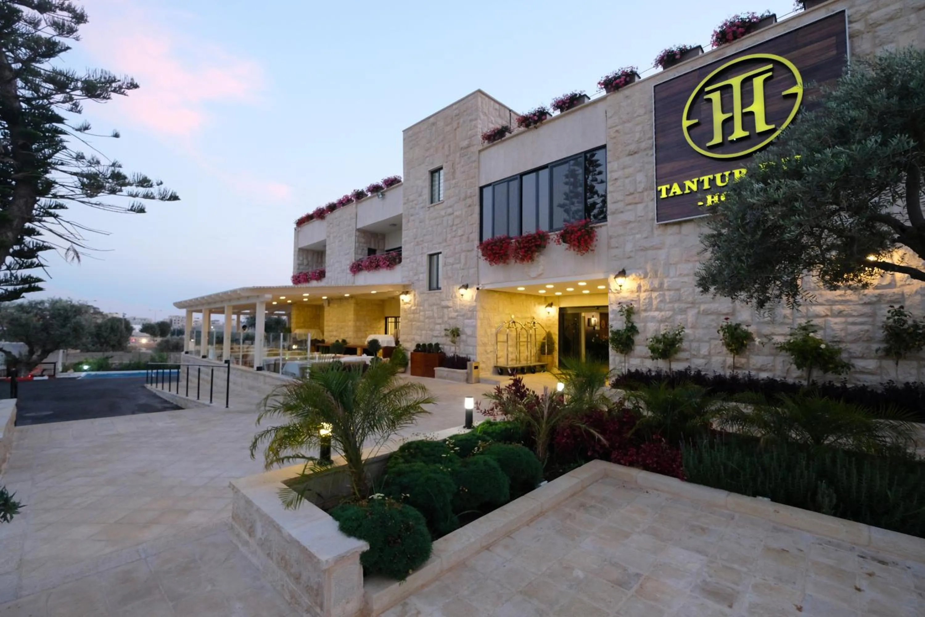 Facade/entrance in Tantur Hills Hotel - Jerusalem