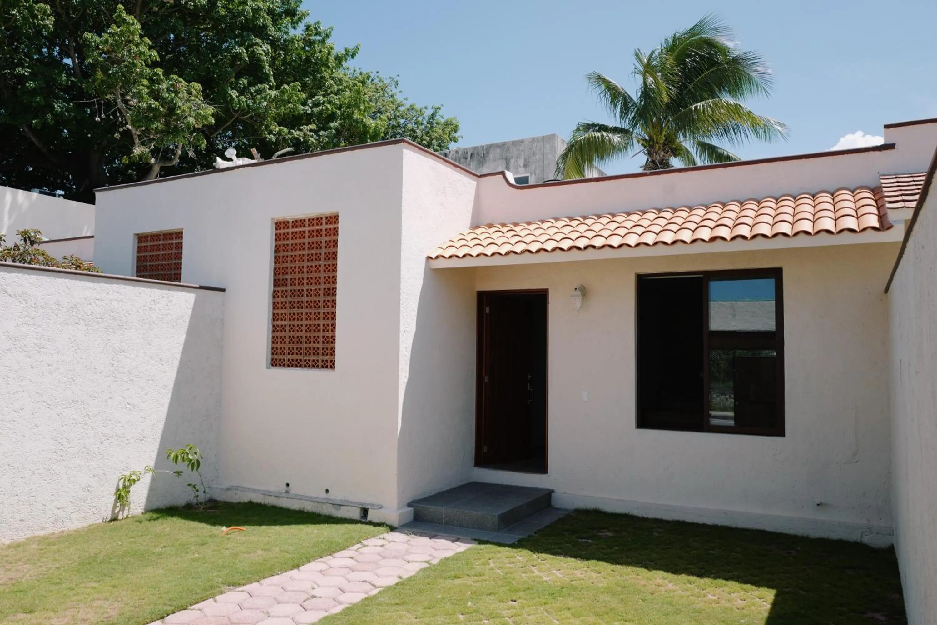 Facade/entrance in Villas La Ceiba
