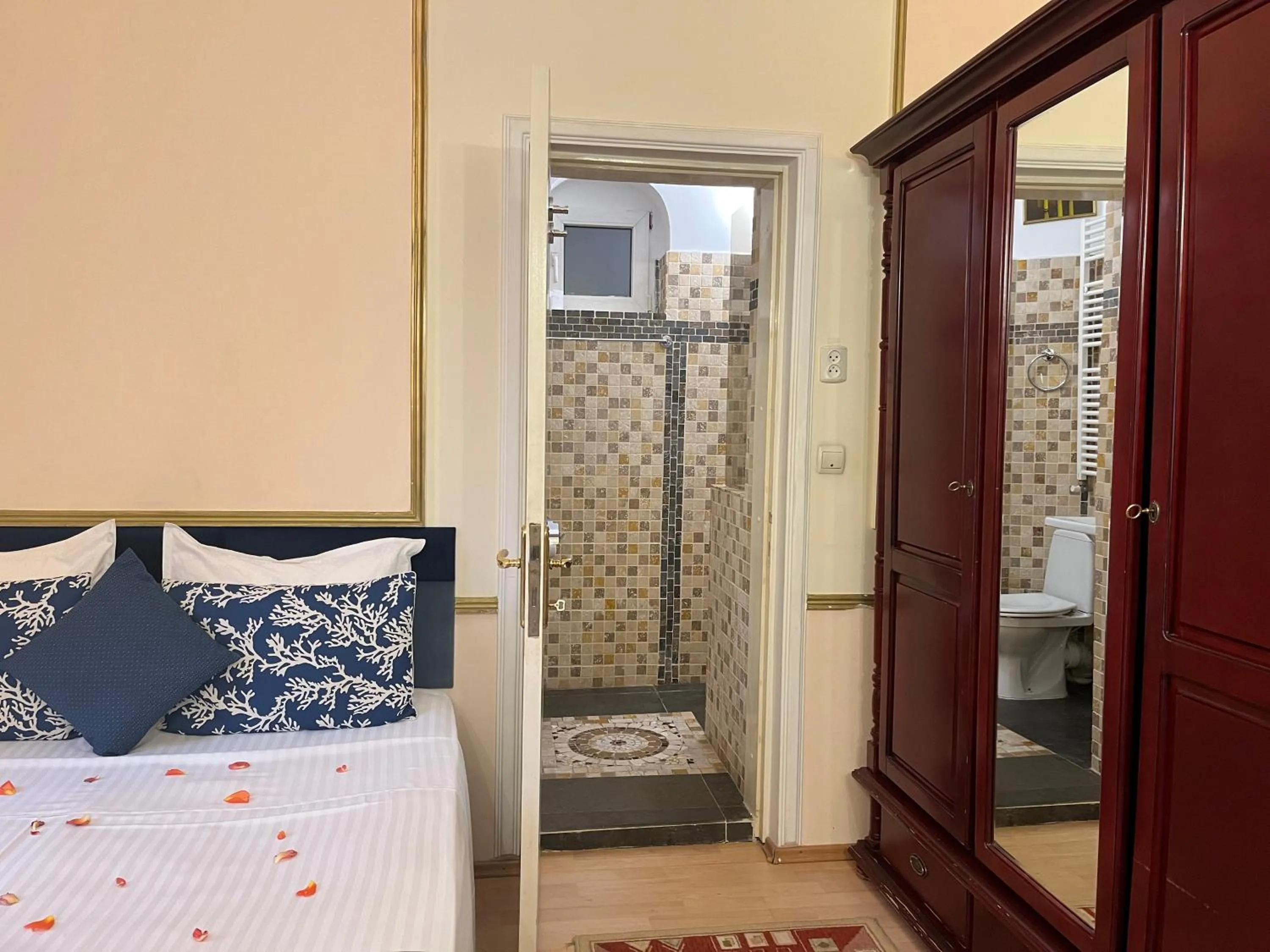 Bed in Hotel Michelangelo